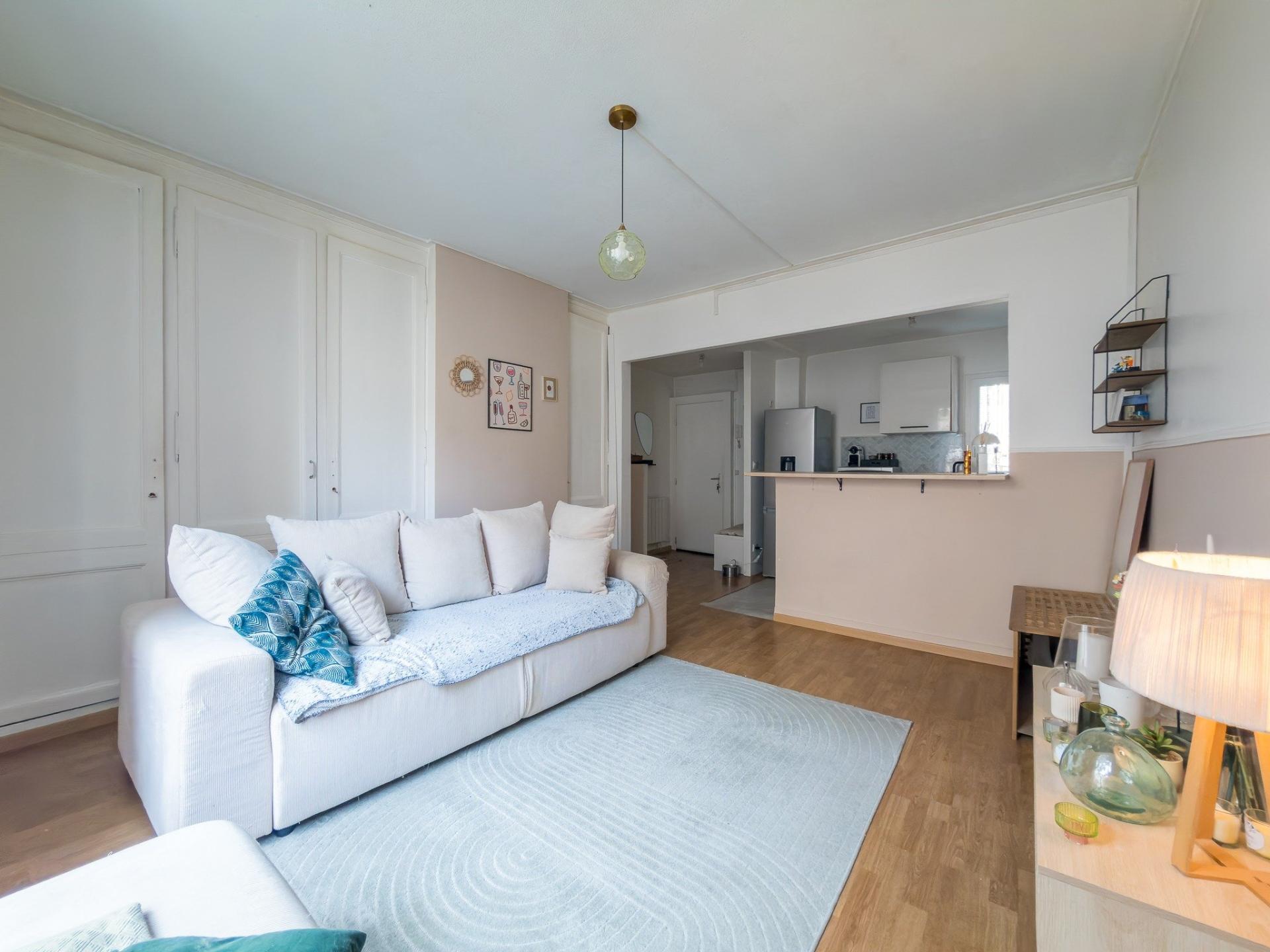 Miniature photo - 2 / 13