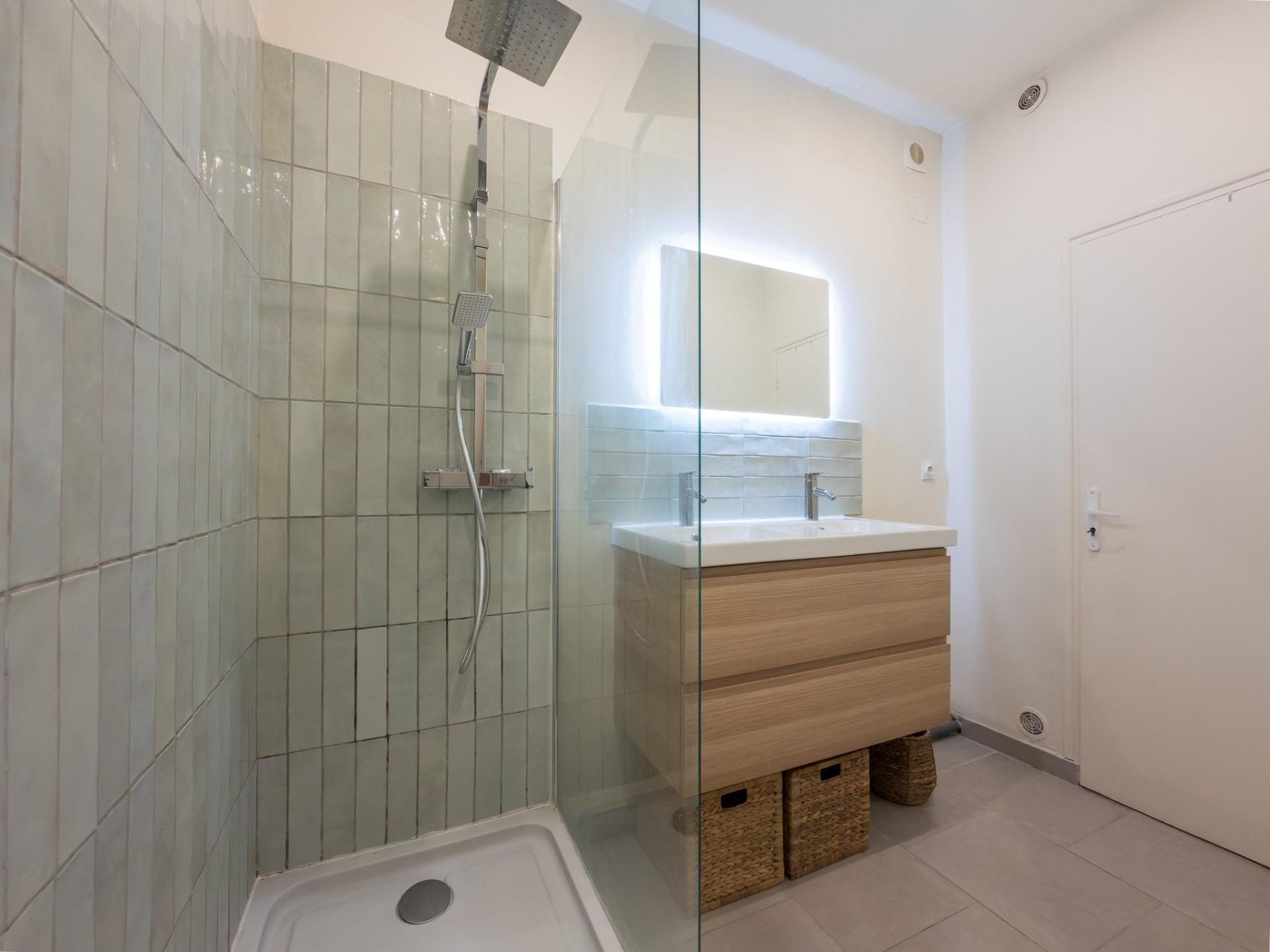 Miniature photo - 12 / 13