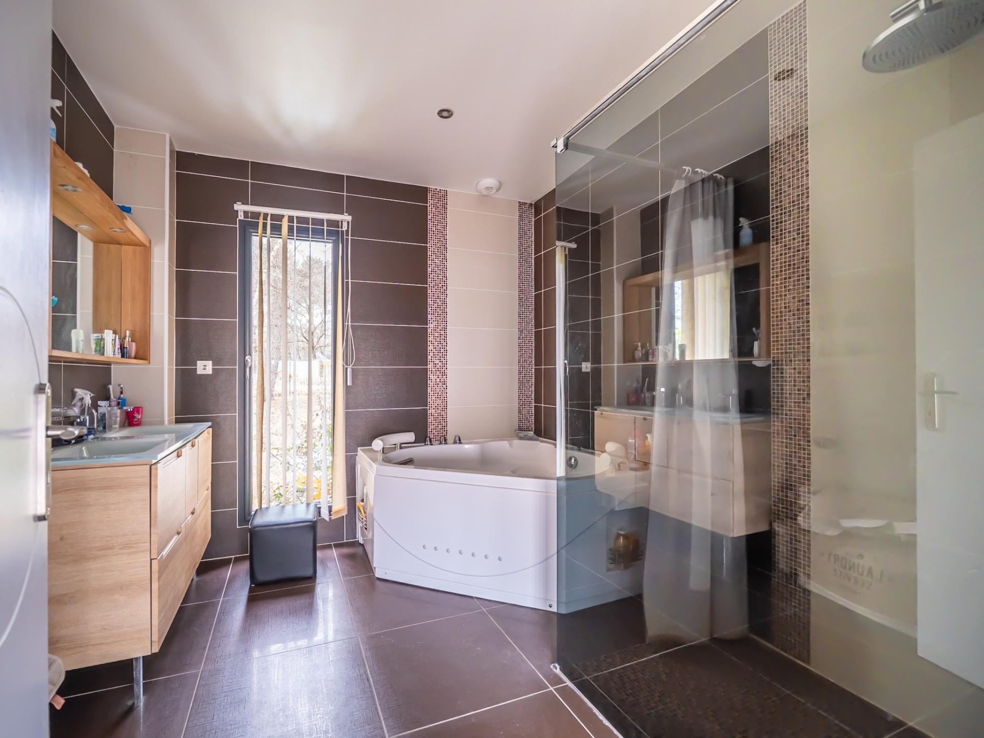 Miniature photo - 11 / 18