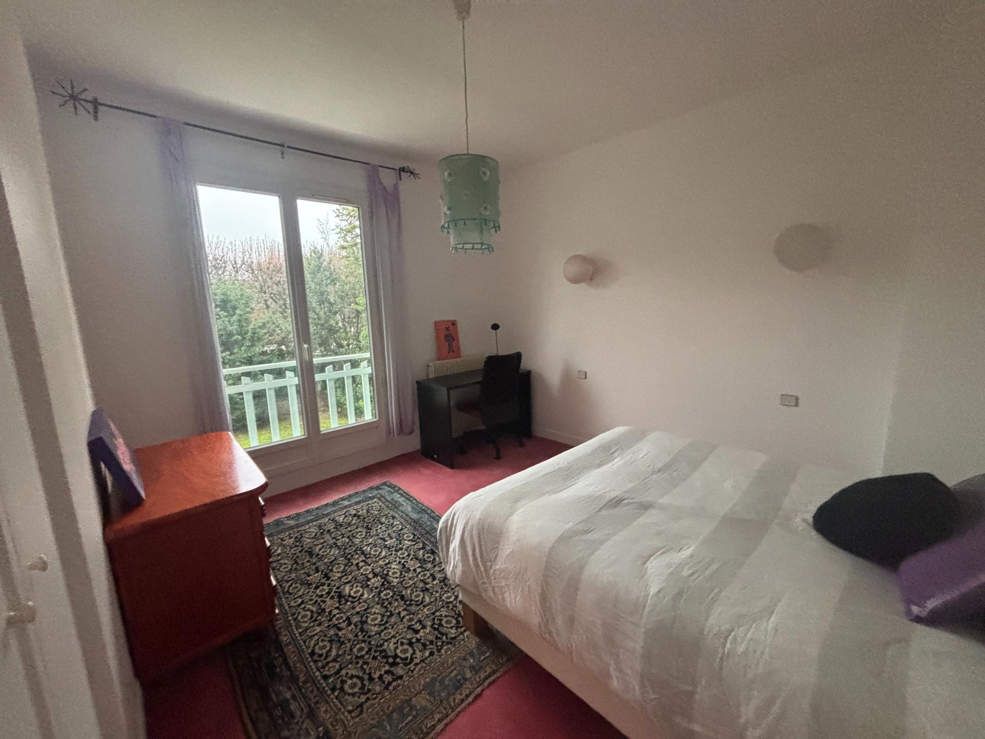 Miniature photo - 12 / 16