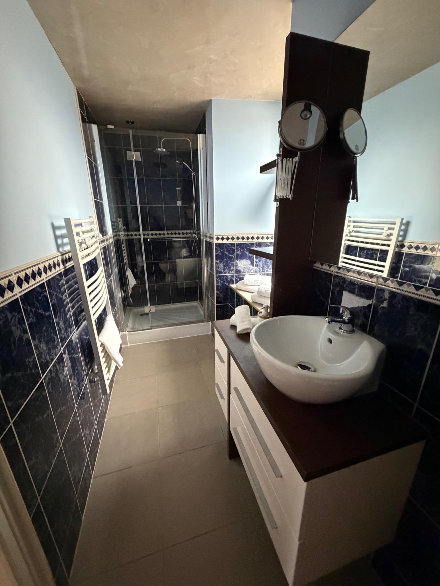 Miniature photo - 8 / 19