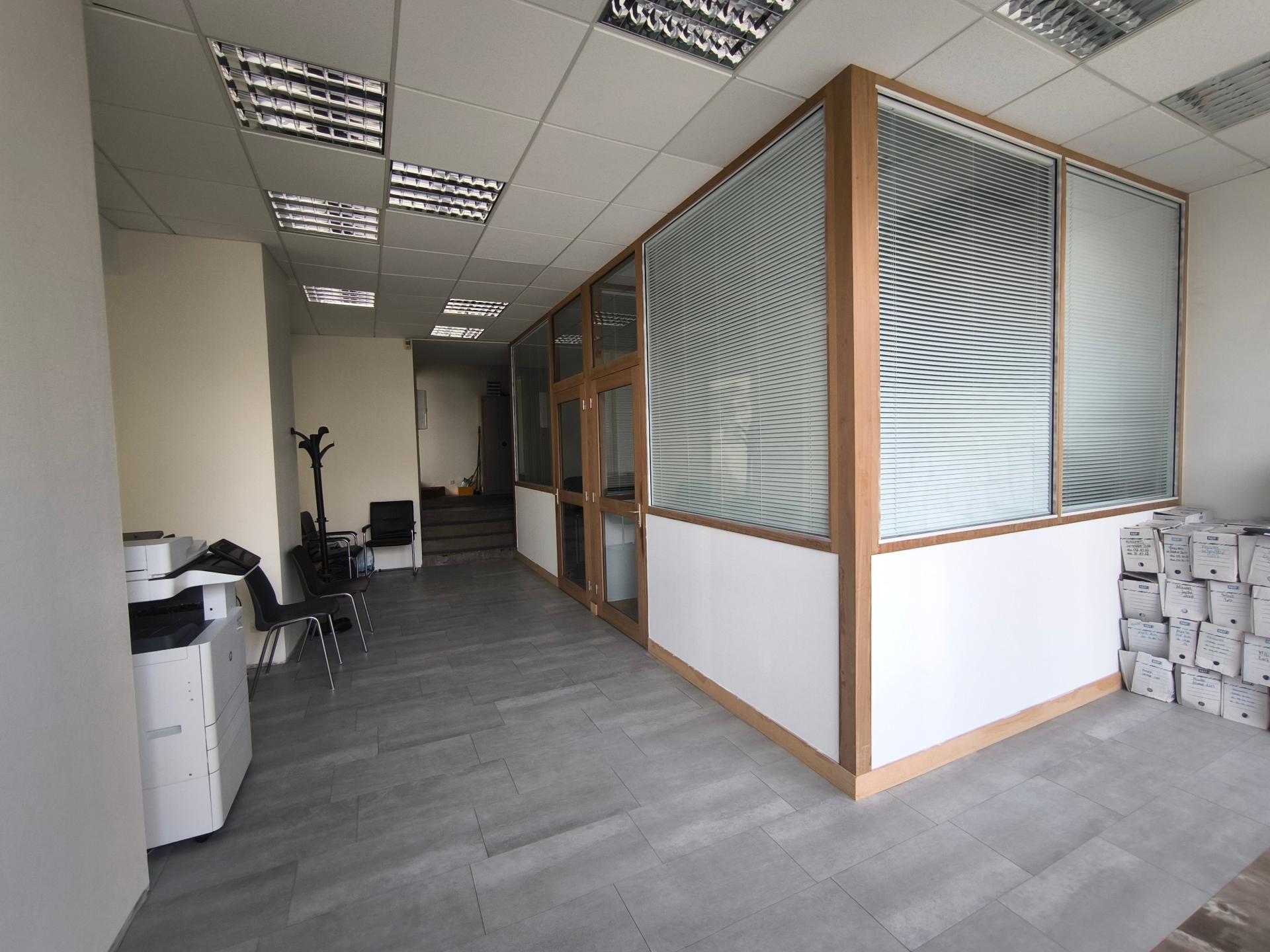 Miniature photo - 2 / 7