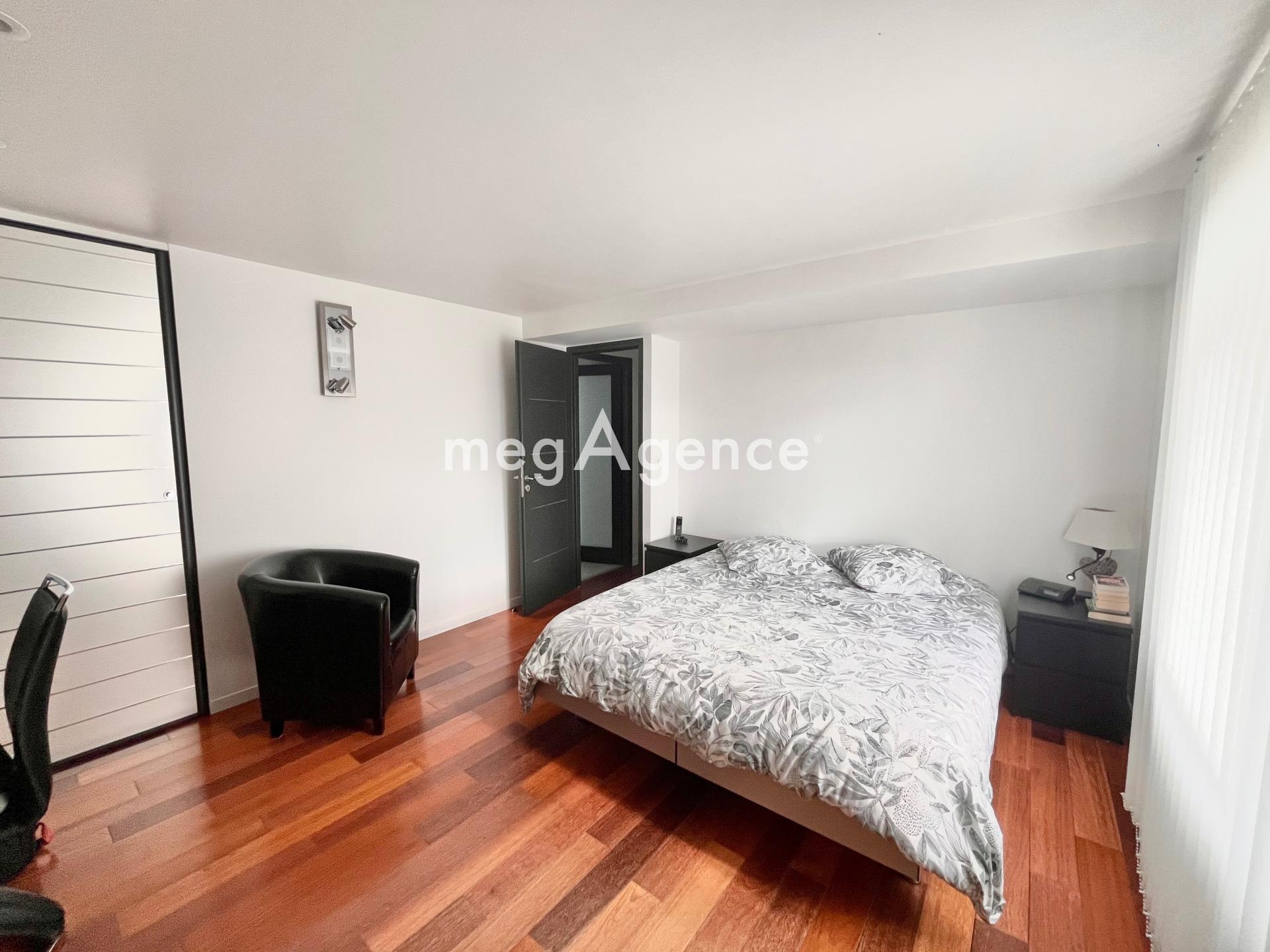 Miniature photo - 5 / 10