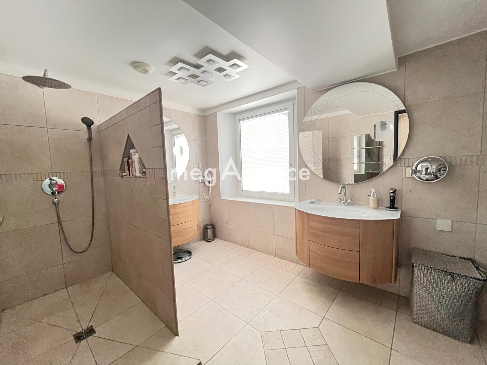 Miniature photo - 6 / 10