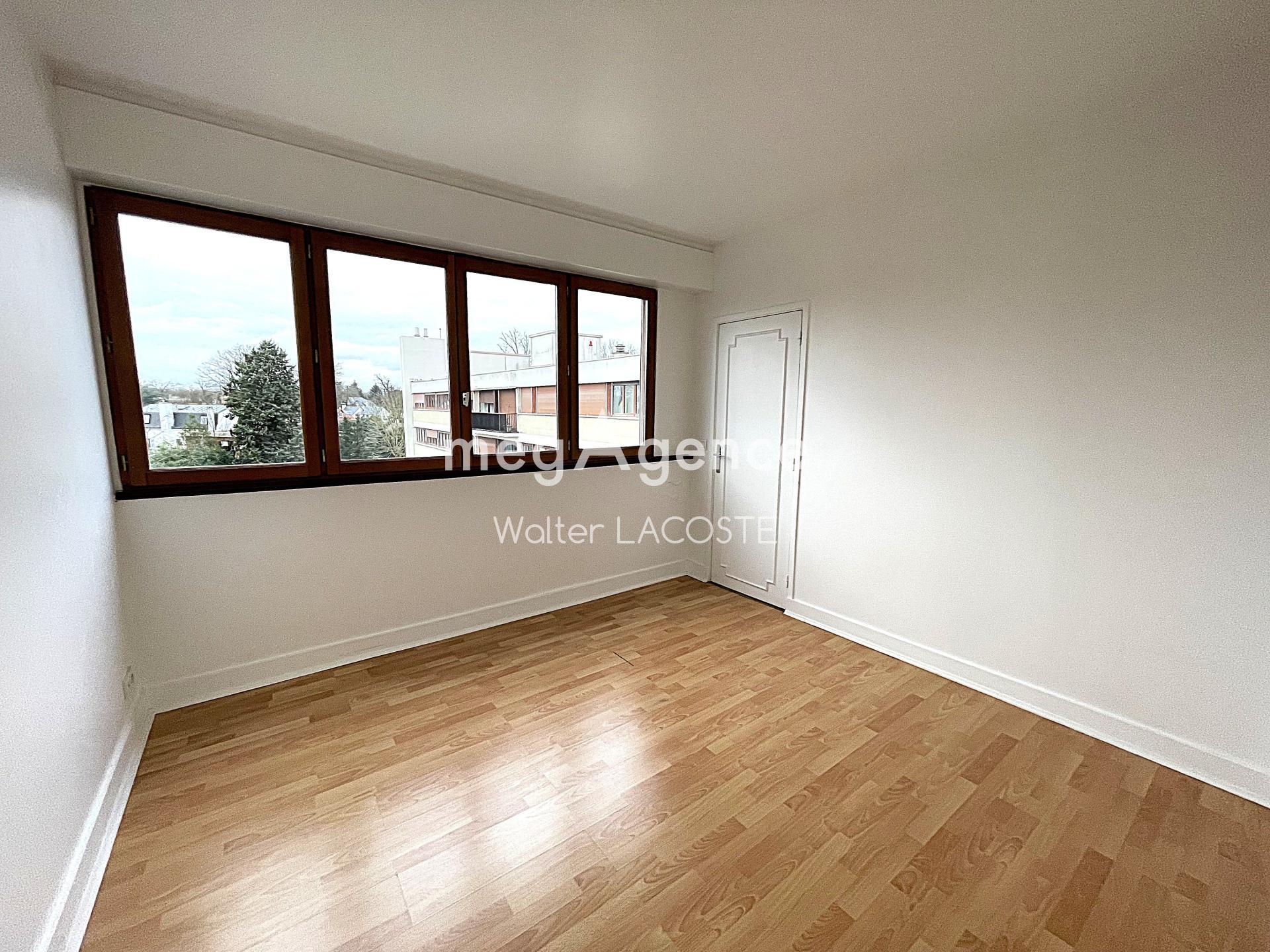 Miniature photo - 5 / 10