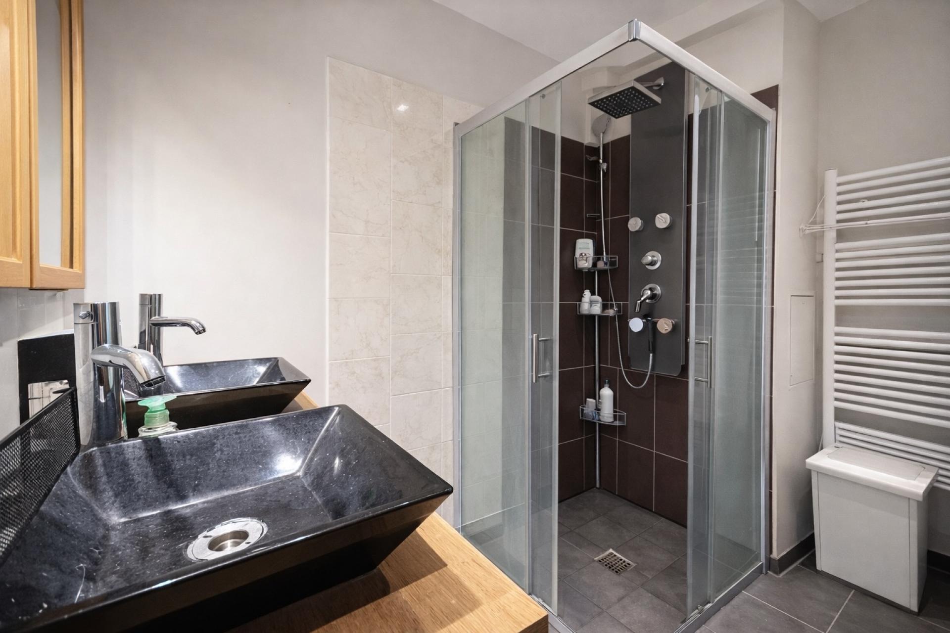 Miniature photo - 6 / 6