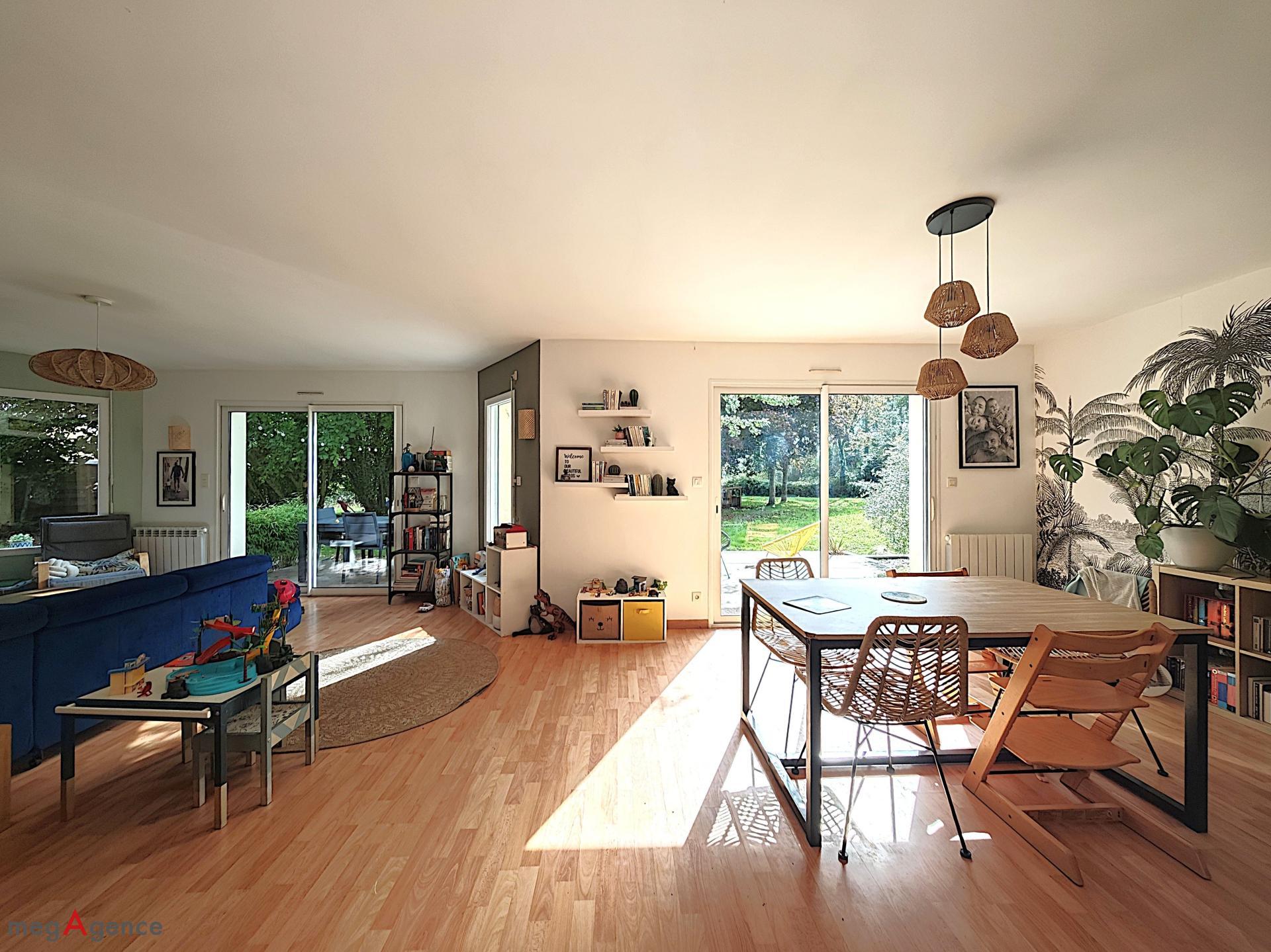 Miniature photo - 2 / 18