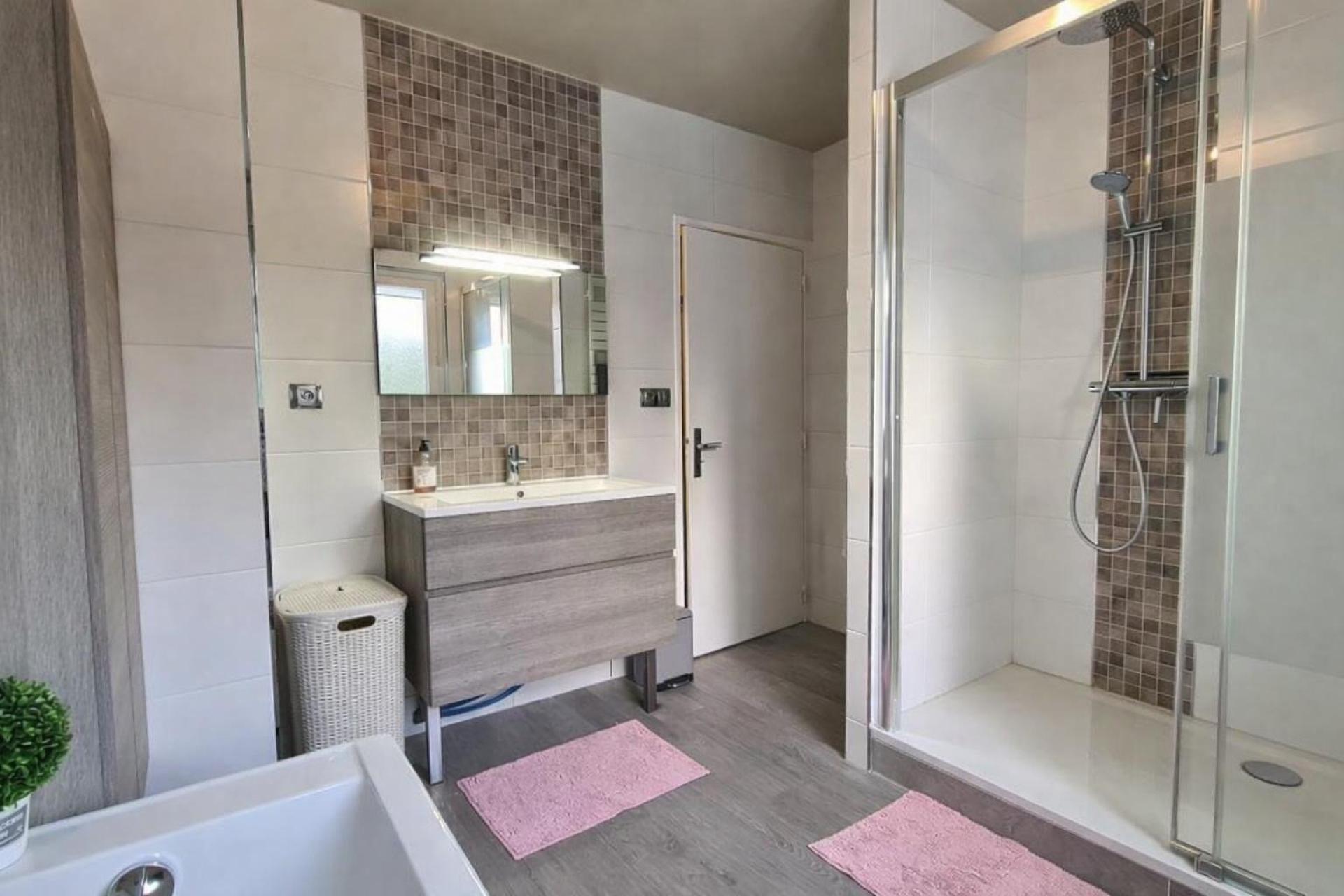 Miniature photo - 7 / 10