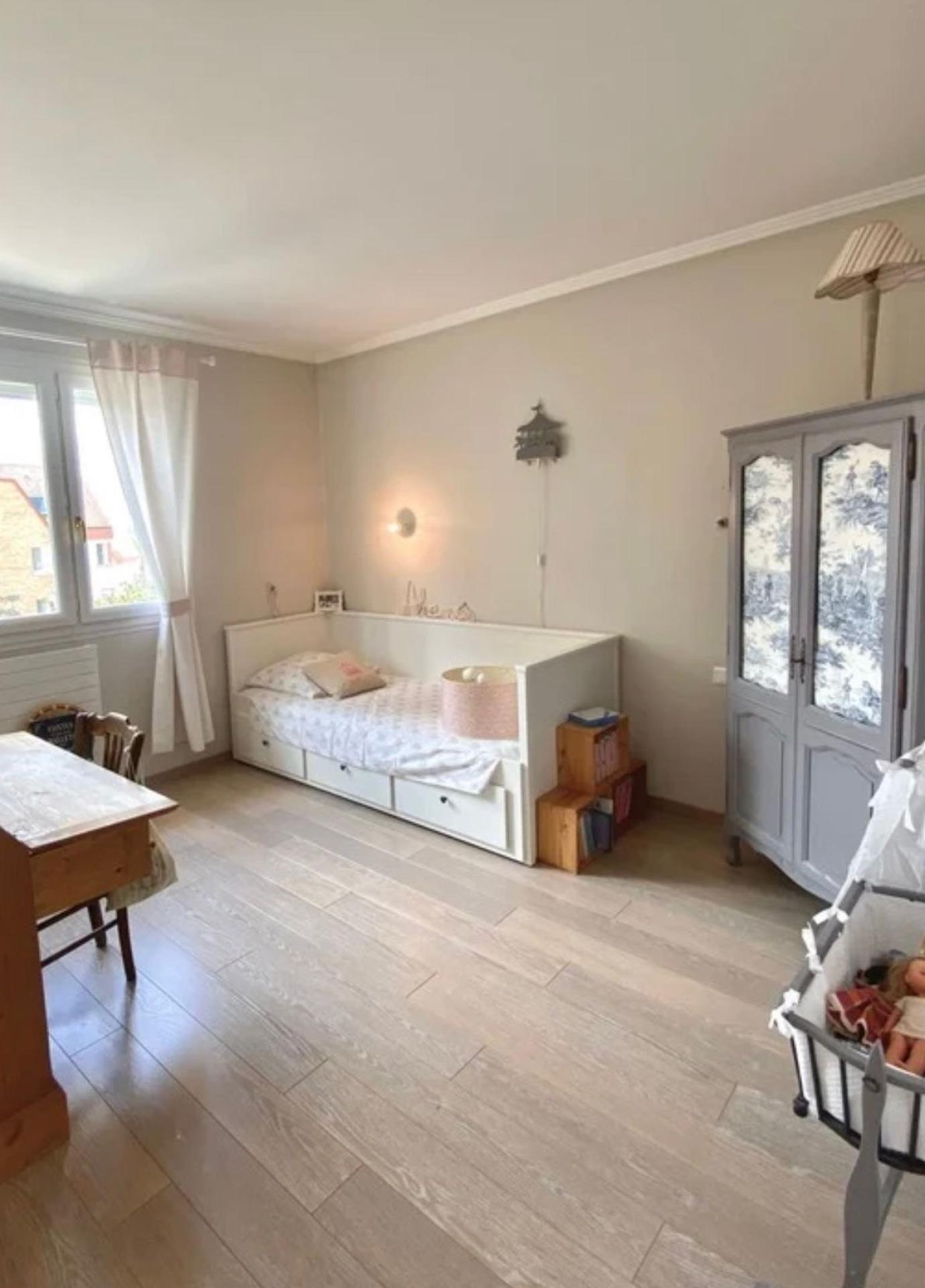 Miniature photo - 6 / 10