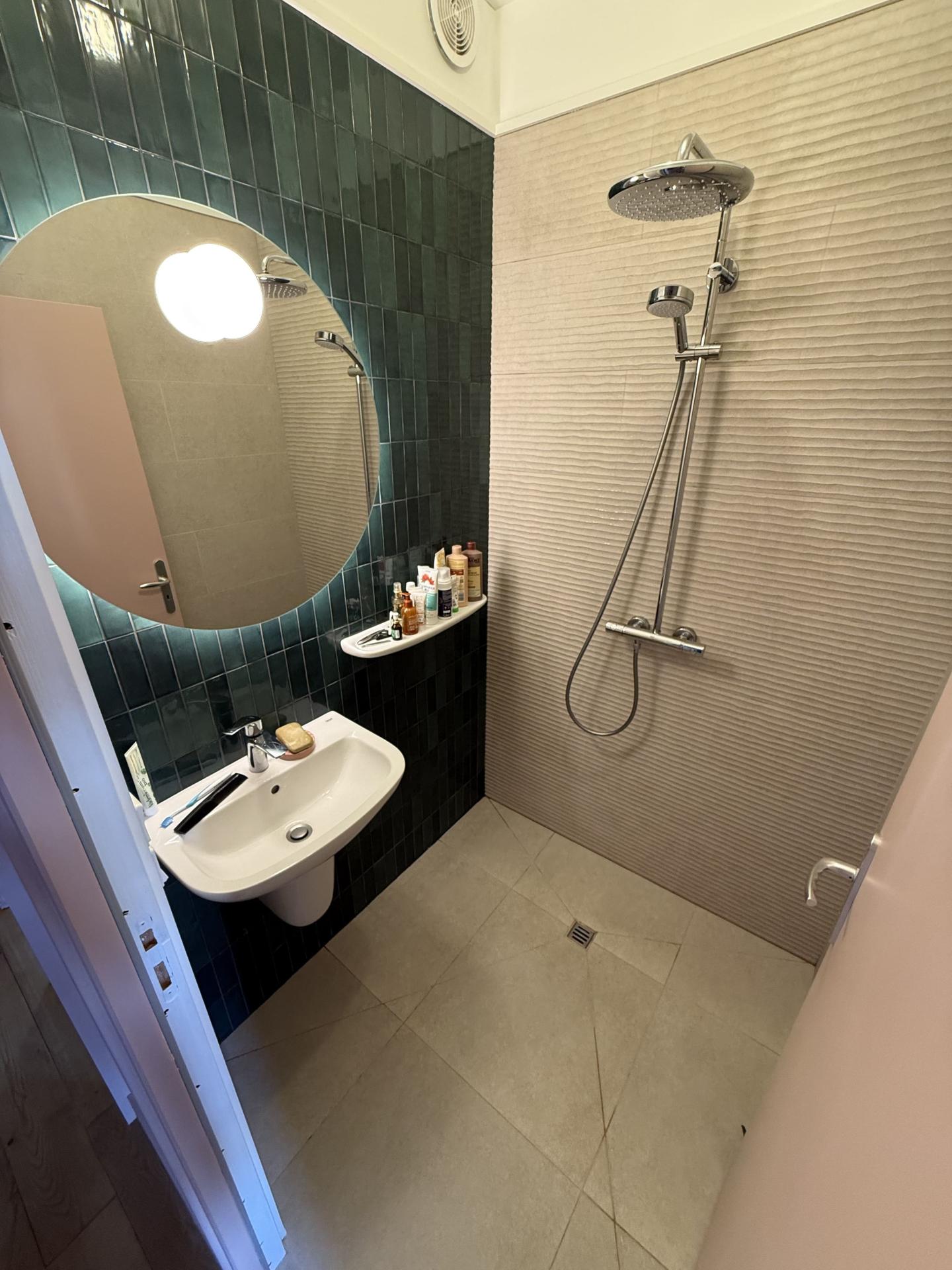 Miniature photo - 4 / 4