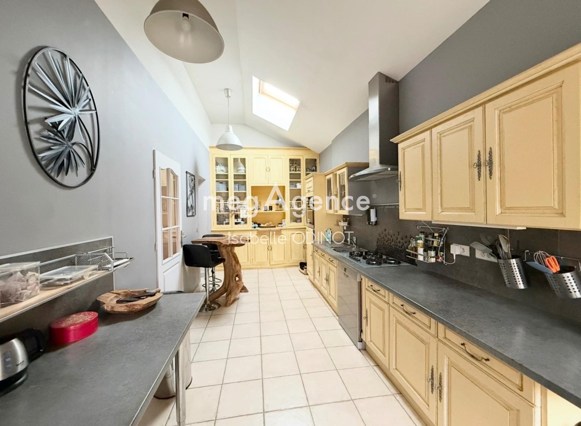 Miniature photo - 11 / 16