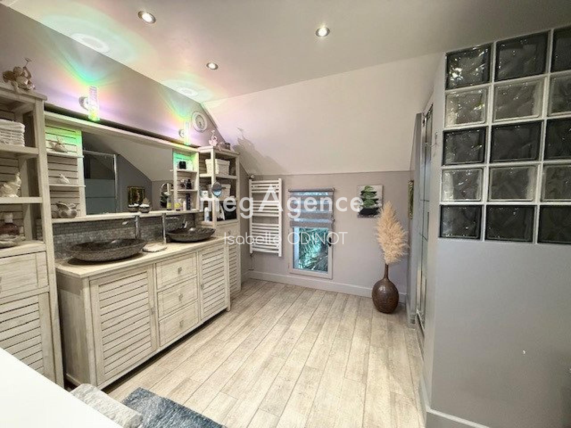 Miniature photo - 13 / 16