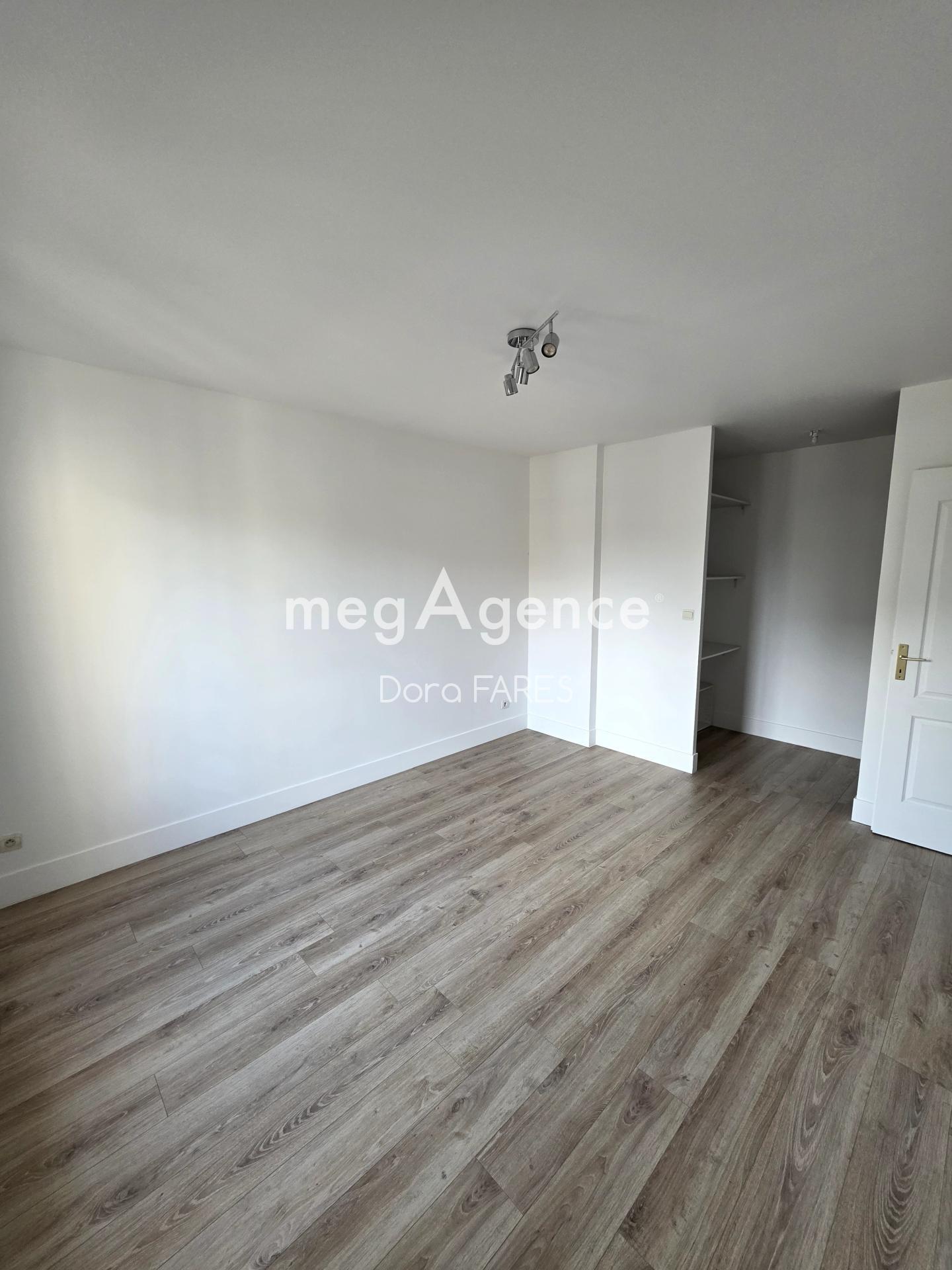 Miniature photo - 13 / 18