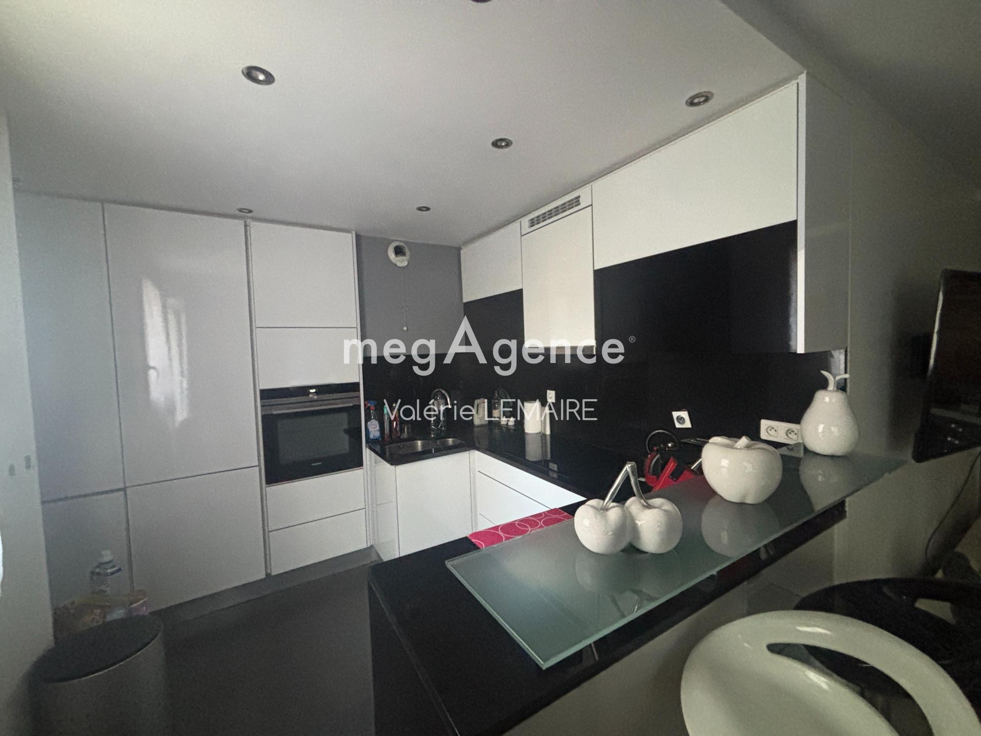 Miniature photo - 12 / 19