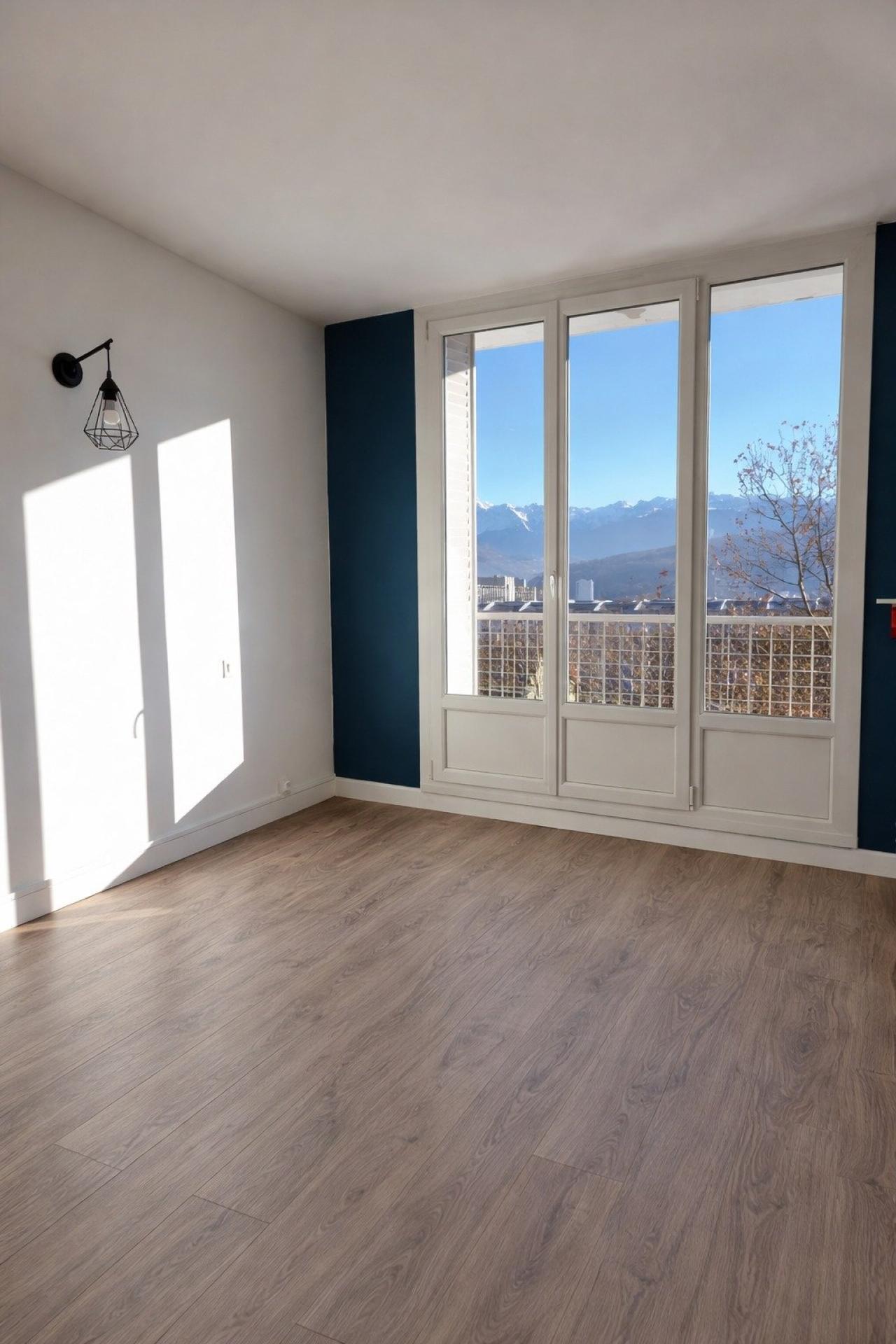 Miniature photo - 6 / 9