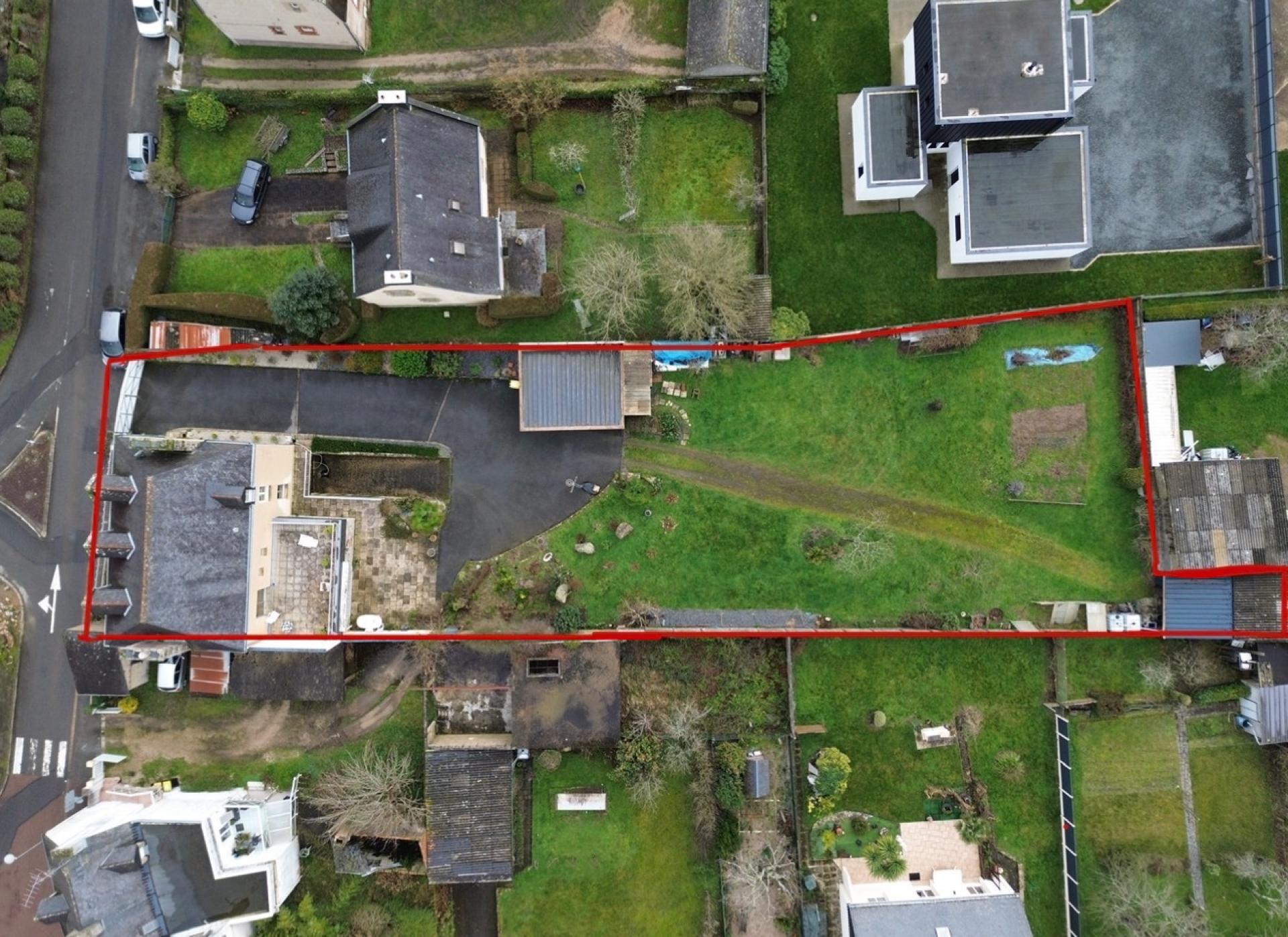 Miniature photo - 2 / 17