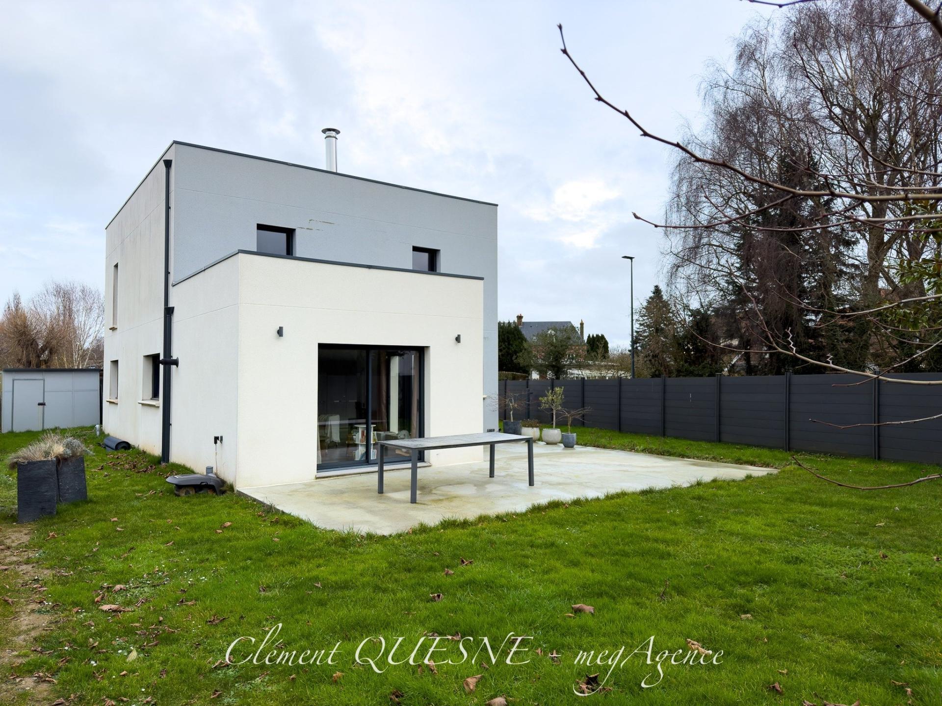 Miniature photo - 2 / 19