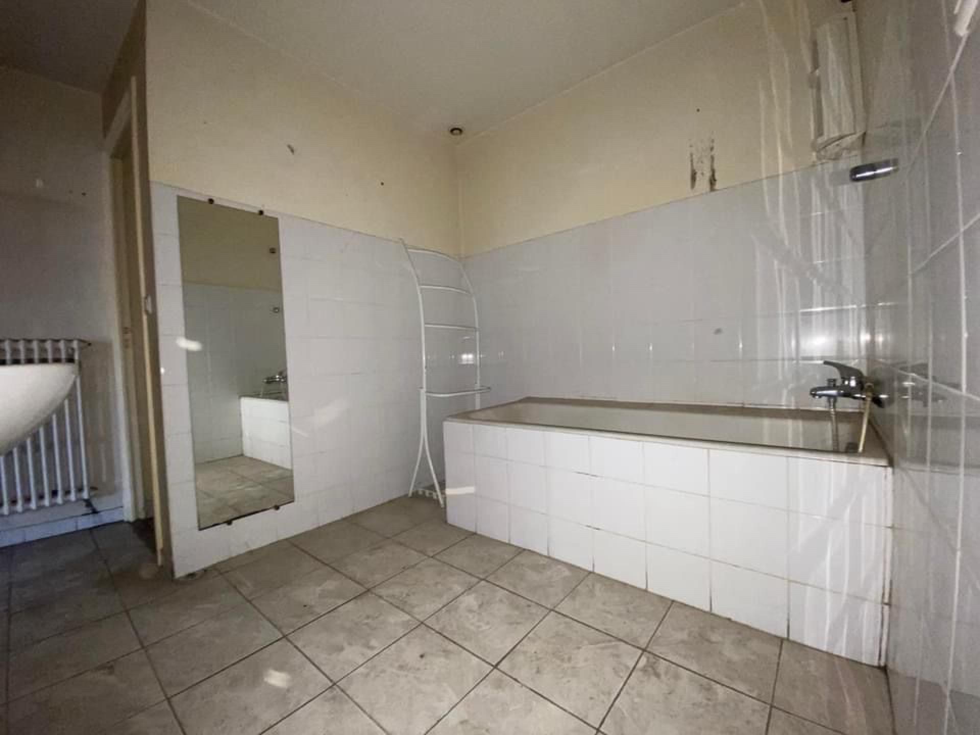 Miniature photo - 2 / 17