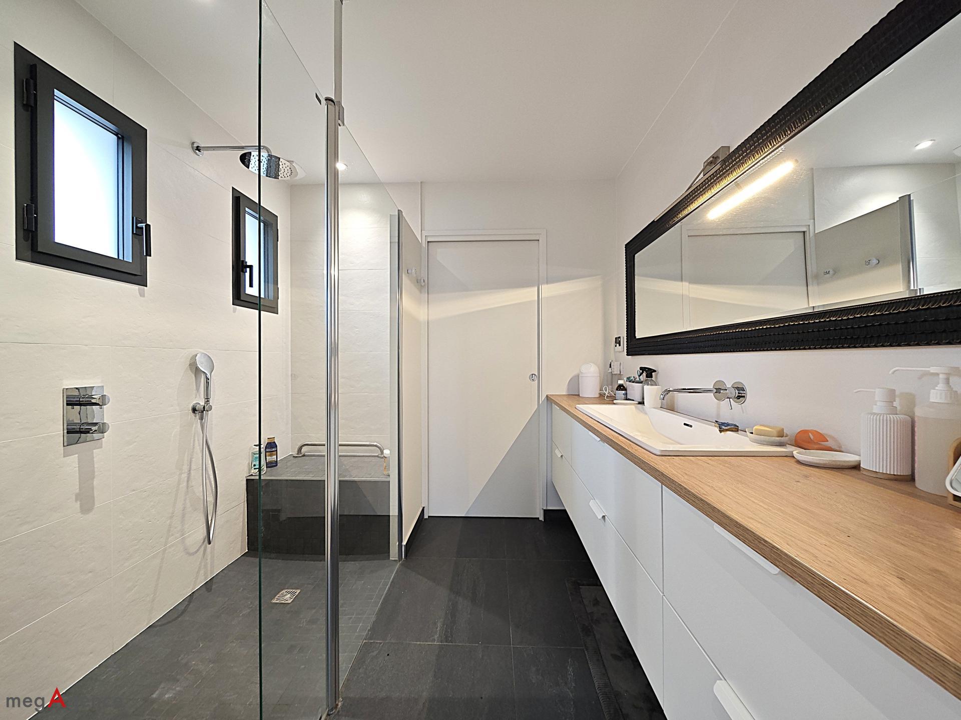 Miniature photo - 11 / 17