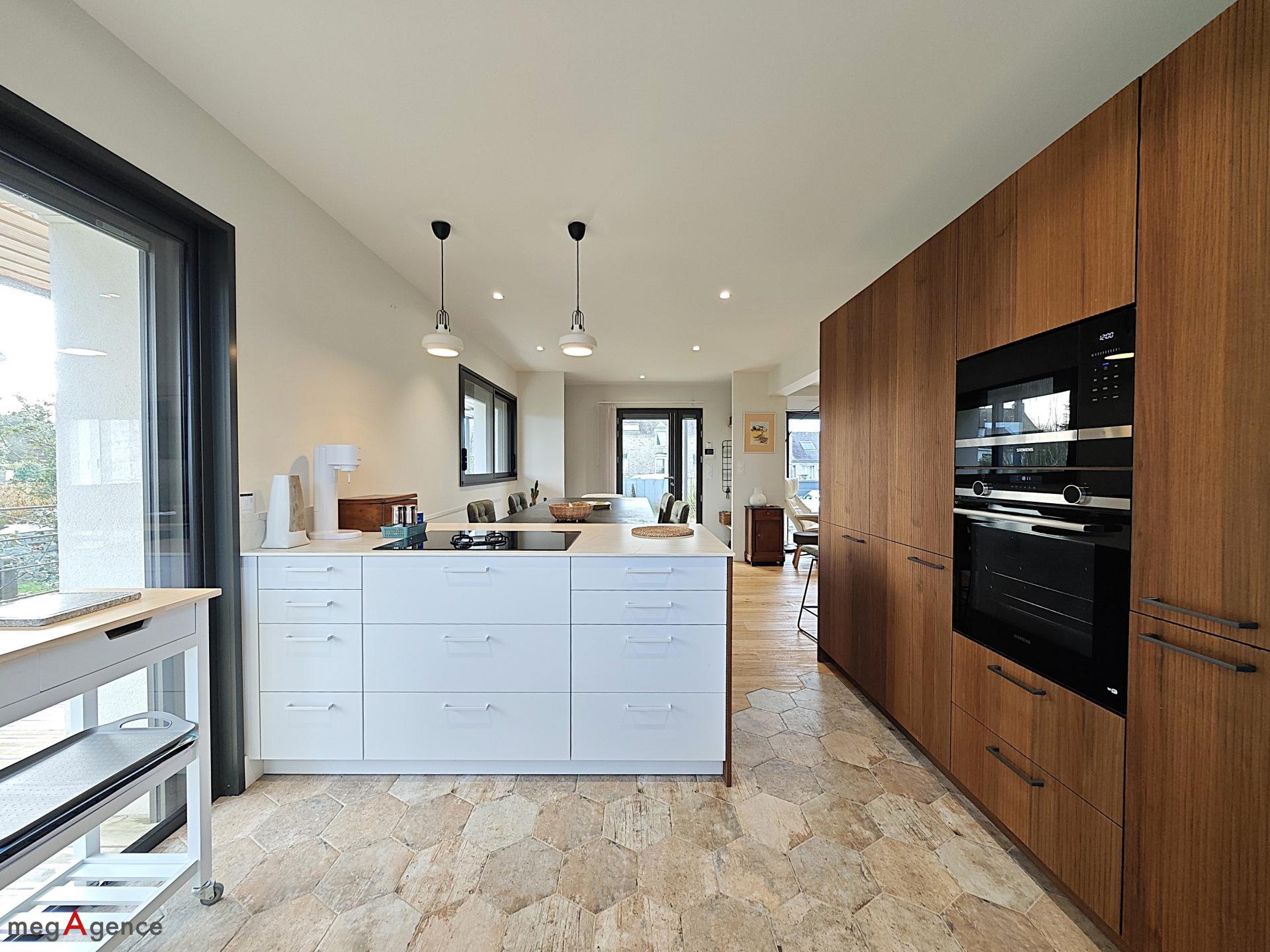 Miniature photo - 3 / 17