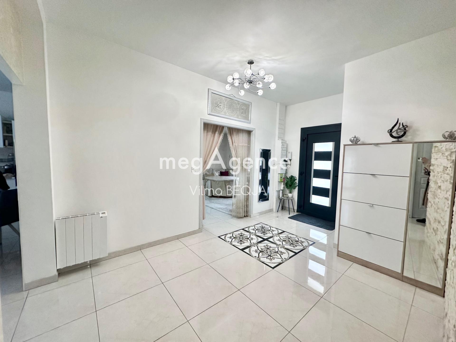 Miniature photo - 2 / 10