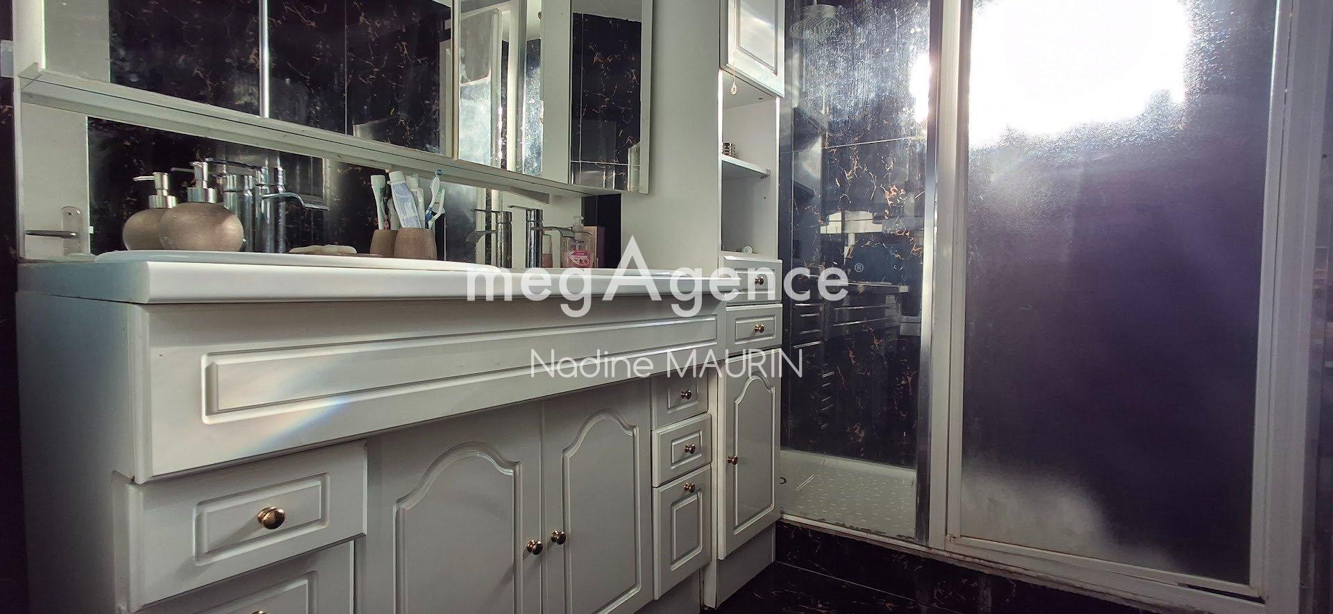 Miniature photo - 8 / 10