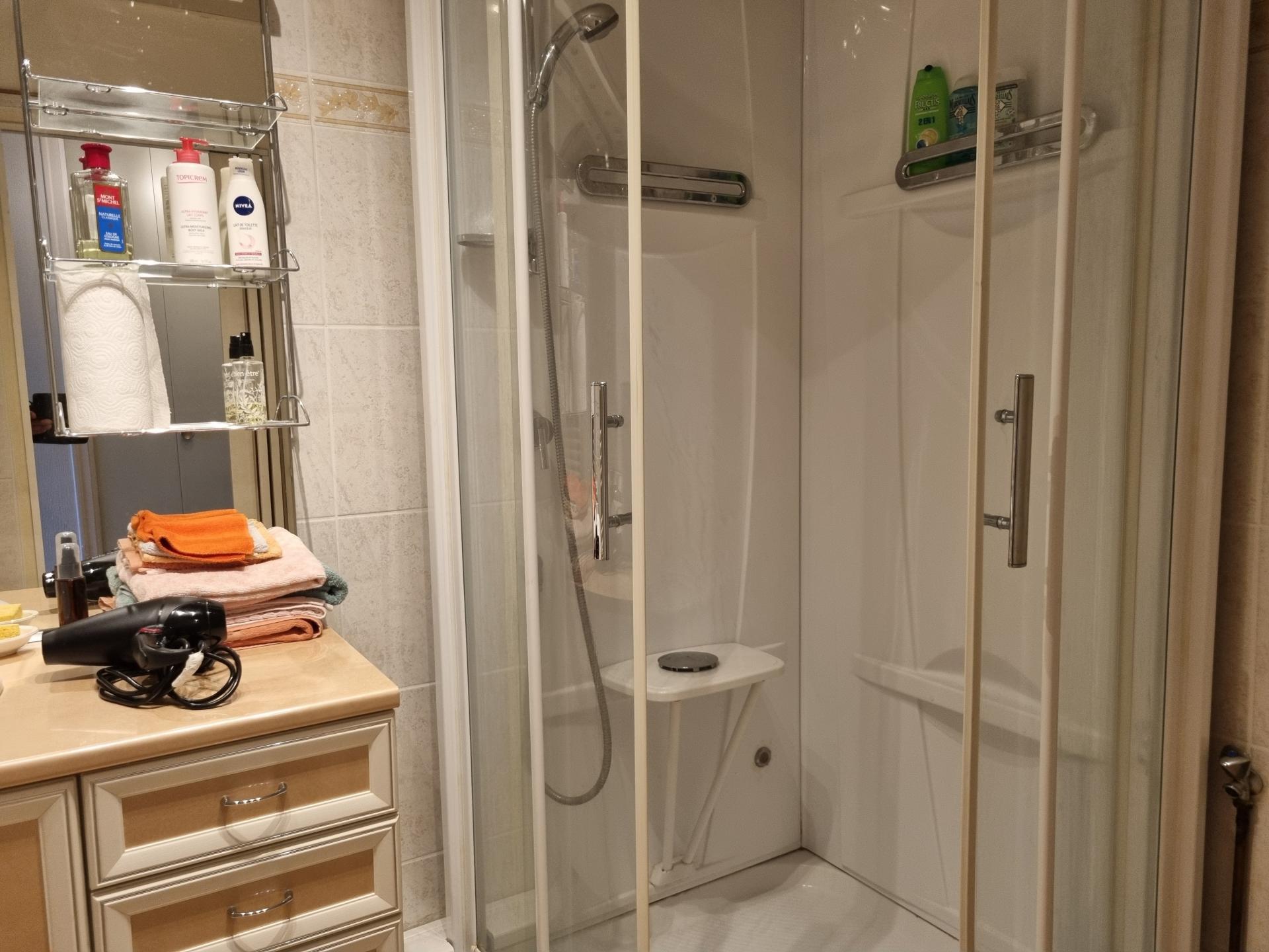 Miniature photo - 15 / 16