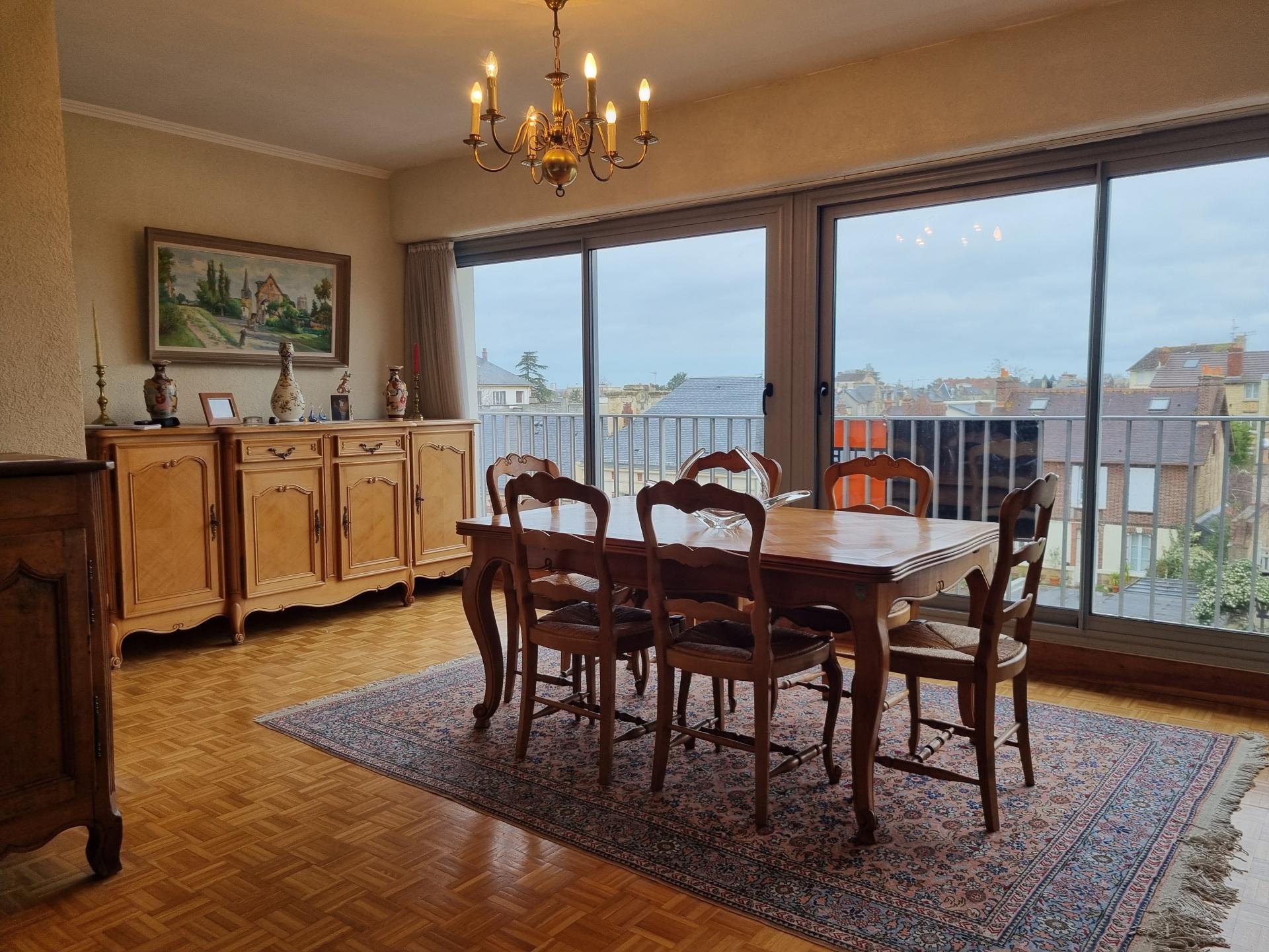 Miniature photo - 2 / 16