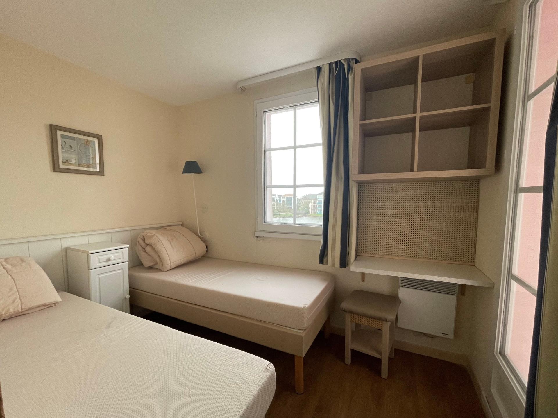 Miniature photo - 7 / 10