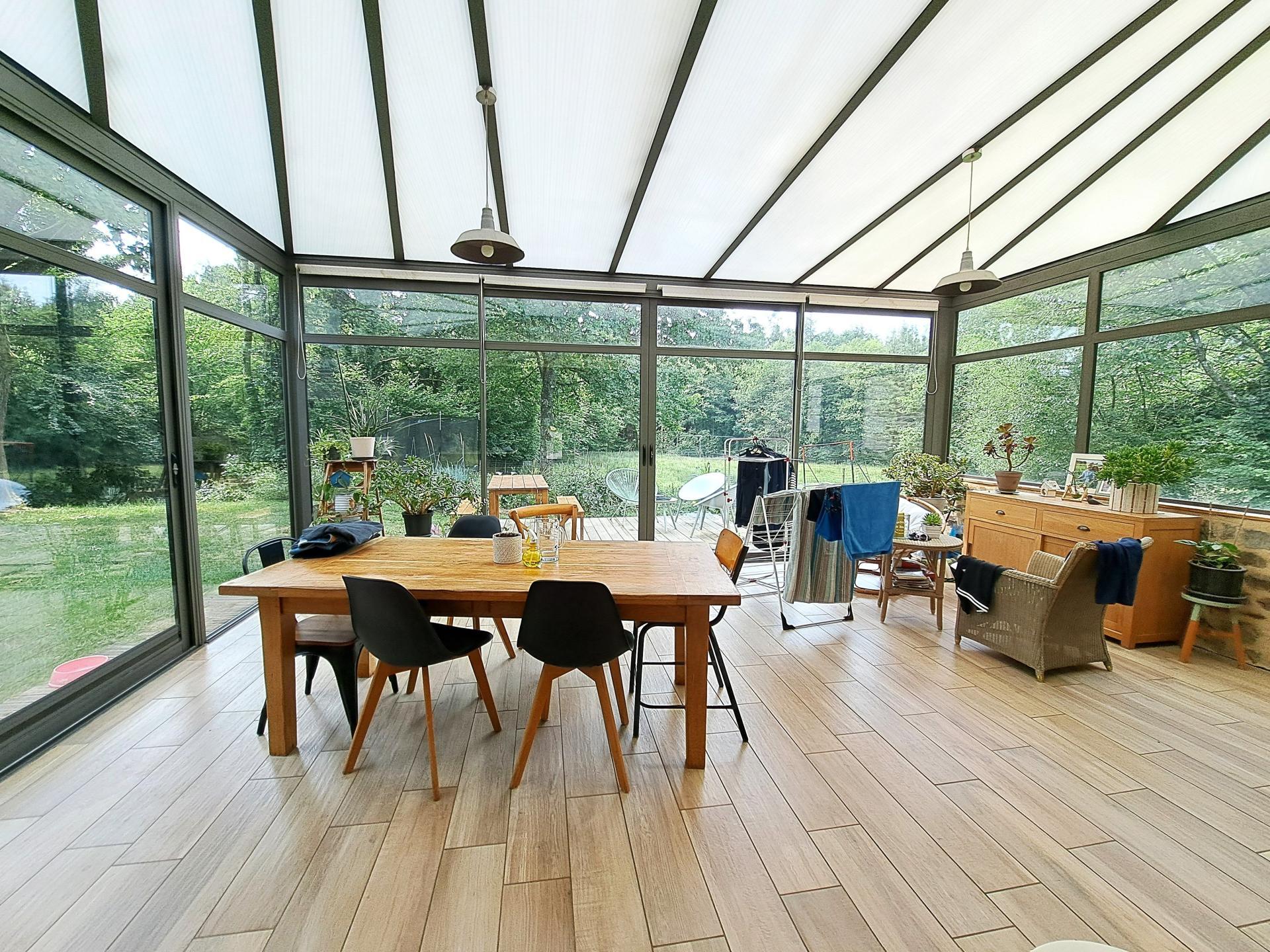 Miniature photo - 2 / 14