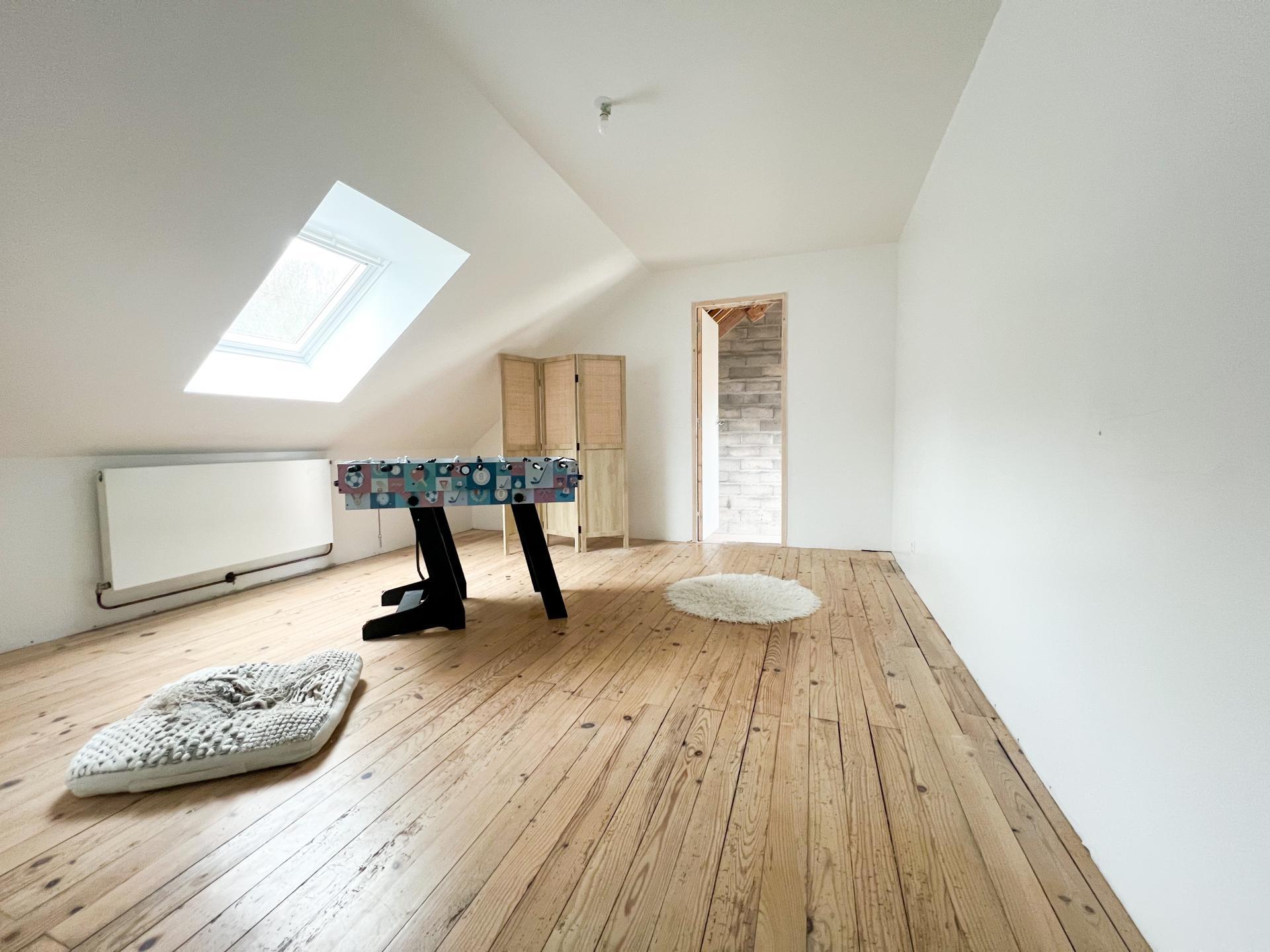 Miniature photo - 8 / 16