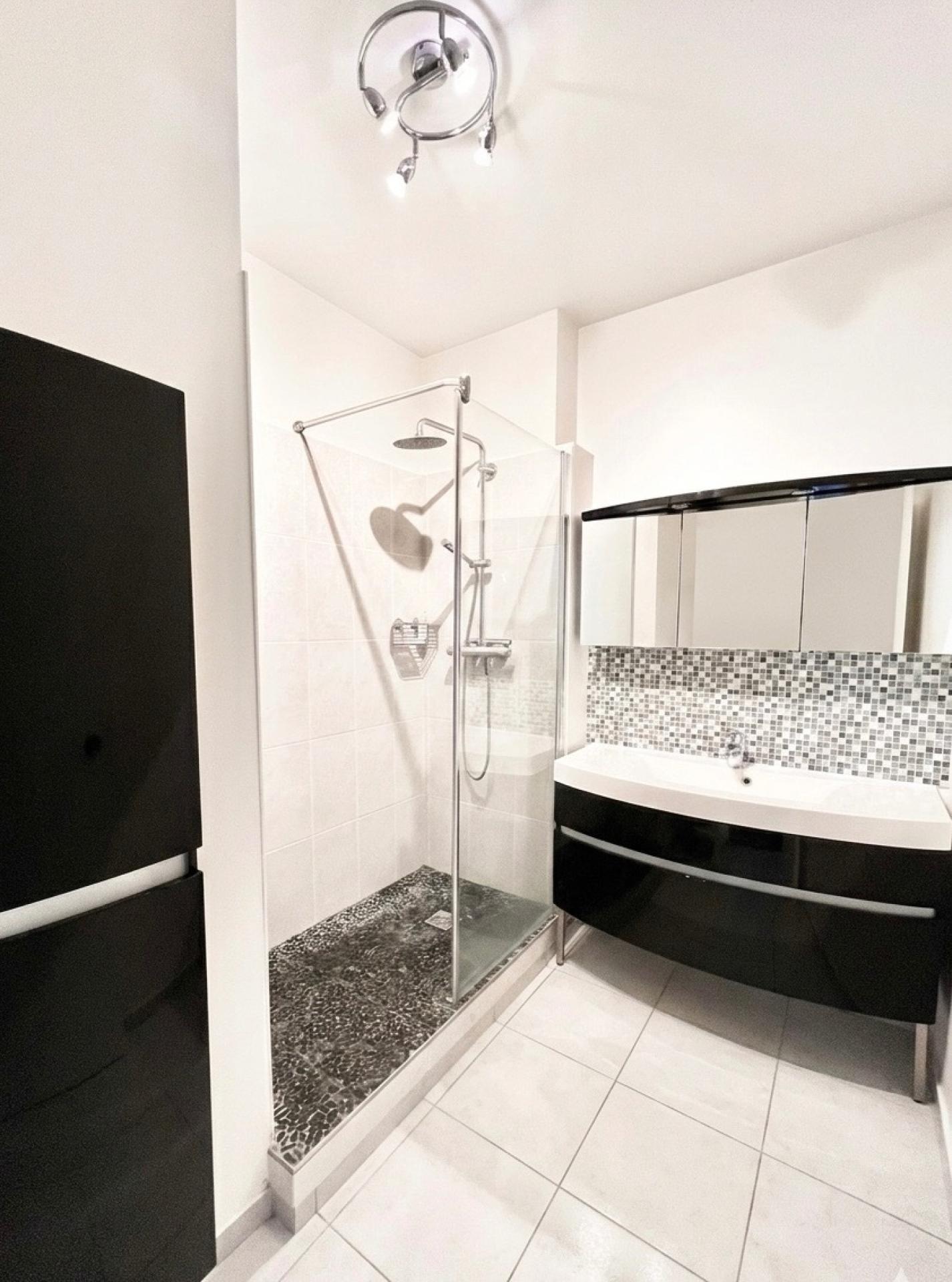 Miniature photo - 7 / 11