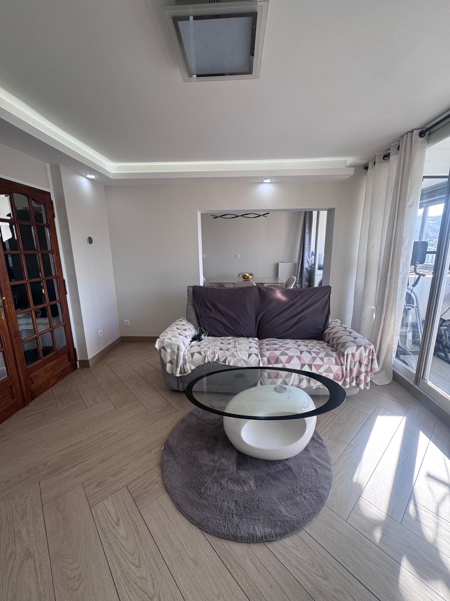 Miniature photo - 3 / 17