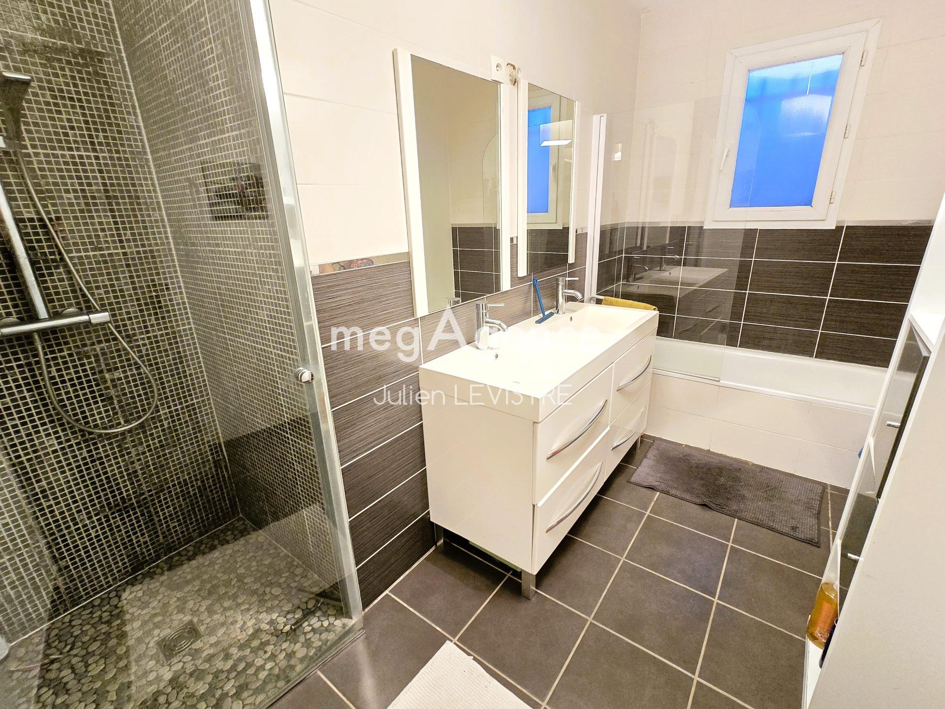 Miniature photo - 8 / 10