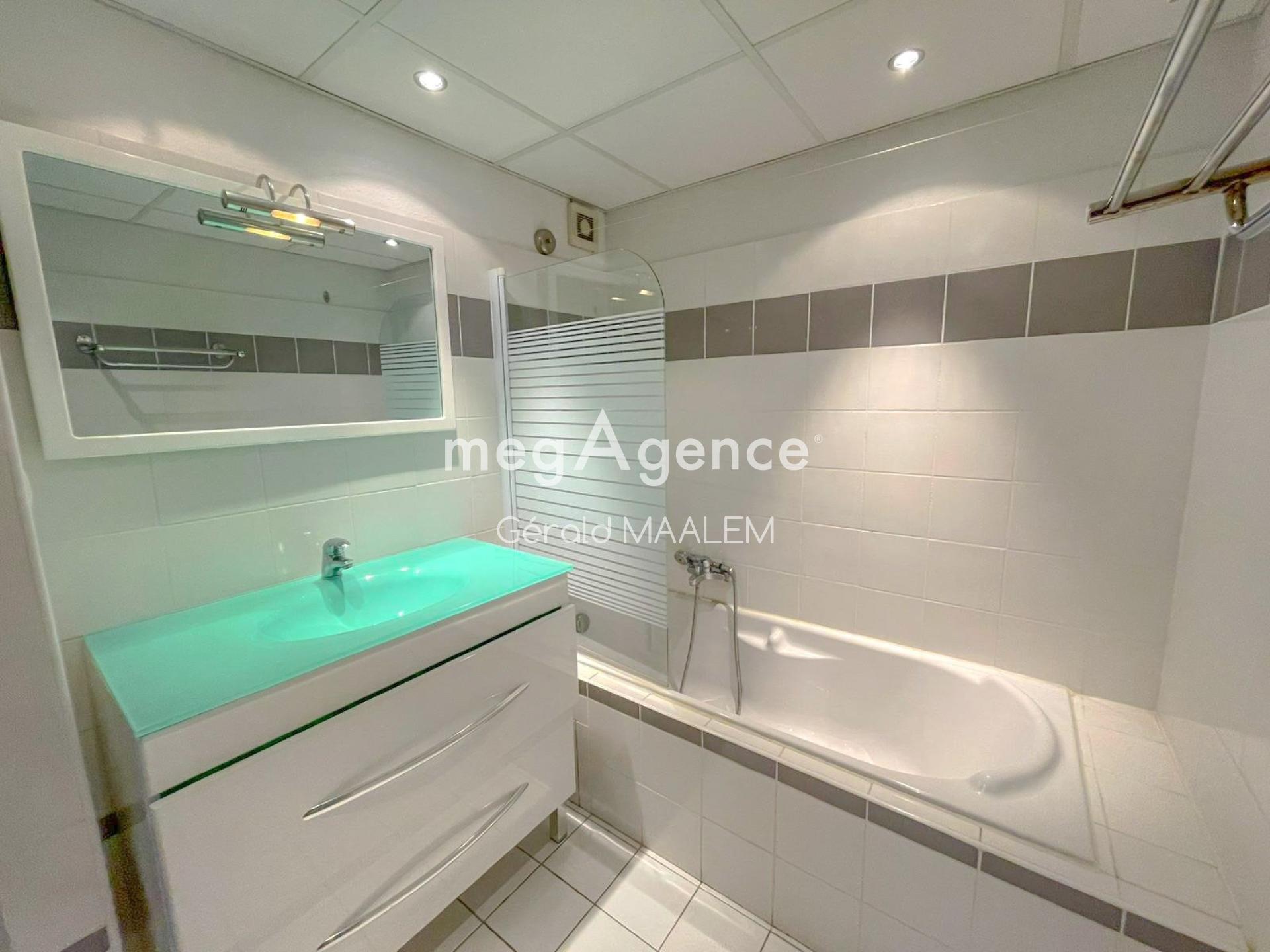 Miniature photo - 6 / 6