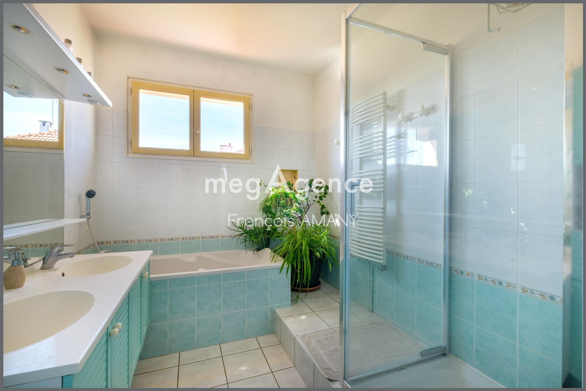 Miniature photo - 8 / 10