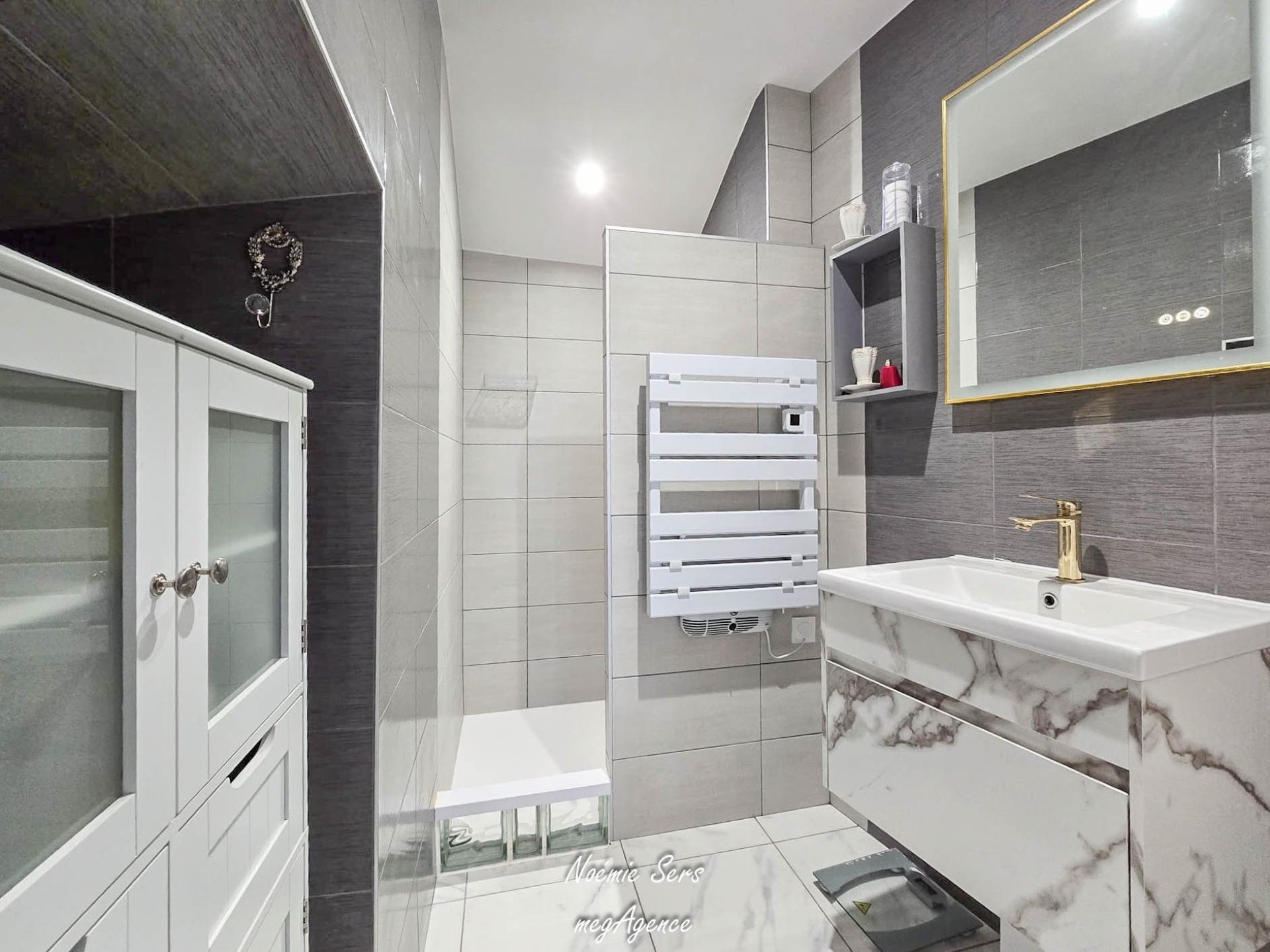 Miniature photo - 5 / 10