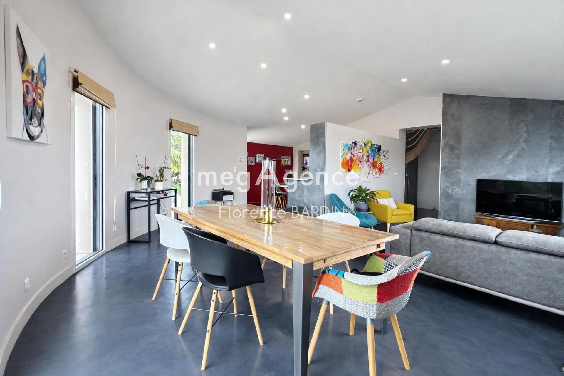 Miniature photo - 4 / 16