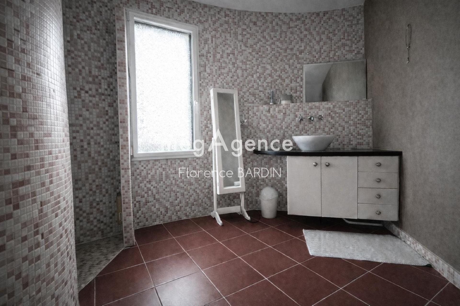 Miniature photo - 9 / 16