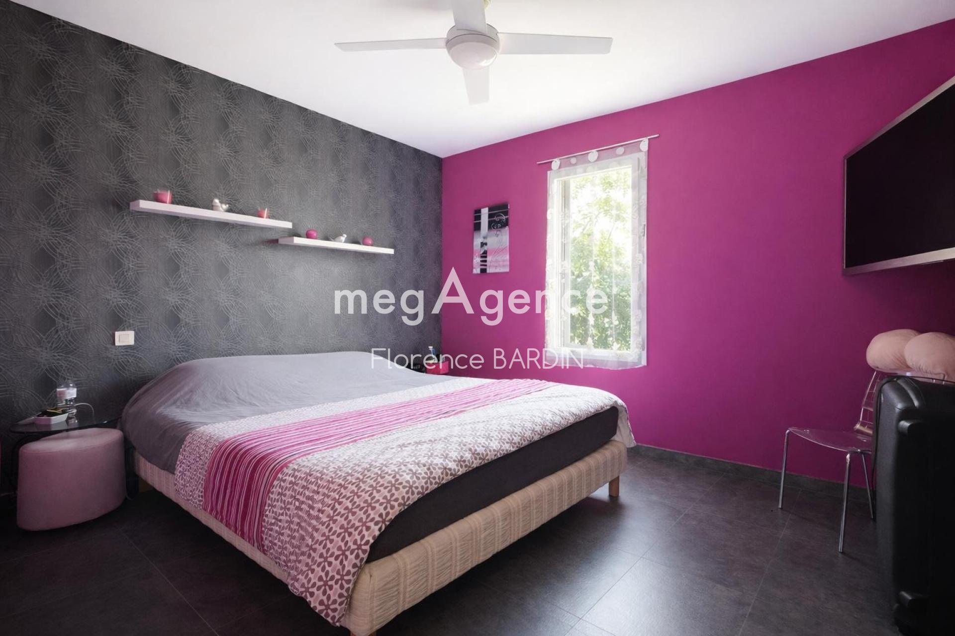 Miniature photo - 11 / 16