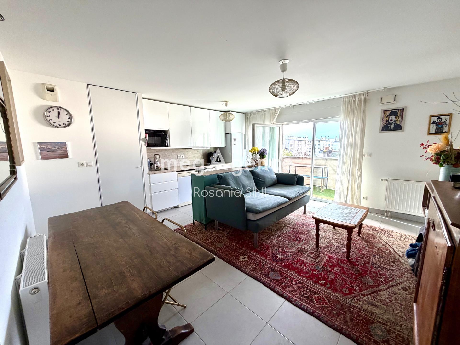 Miniature photo - 2 / 13