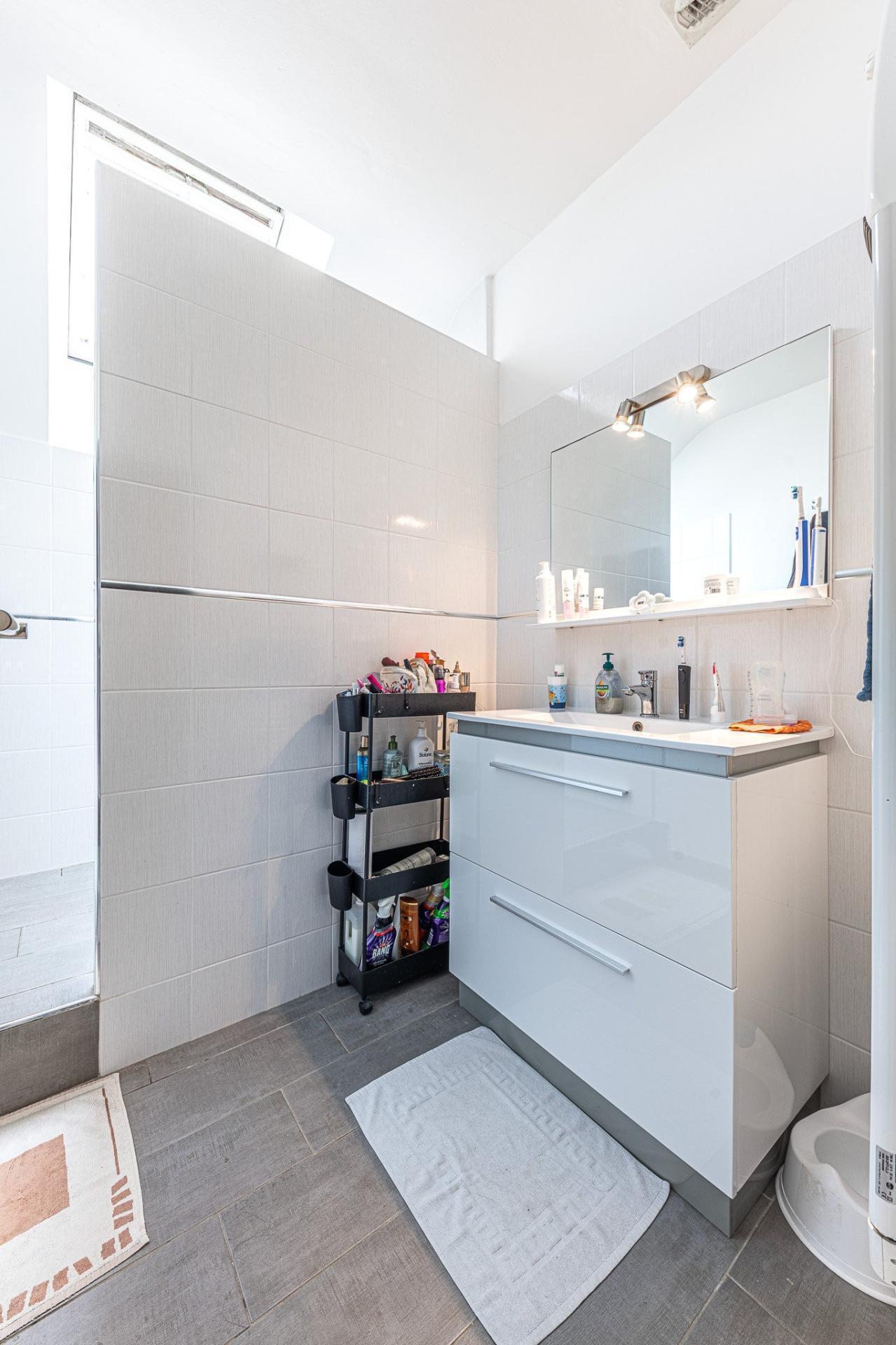 Miniature photo - 6 / 10