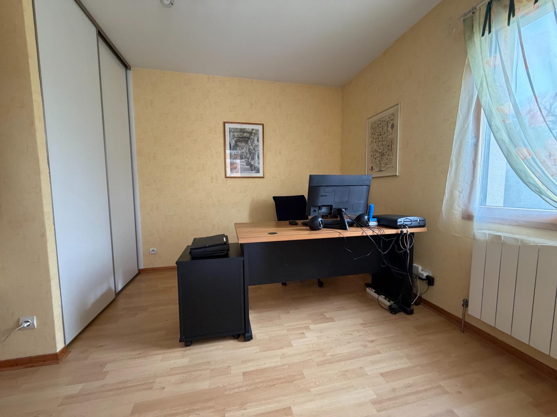 Miniature photo - 5 / 10