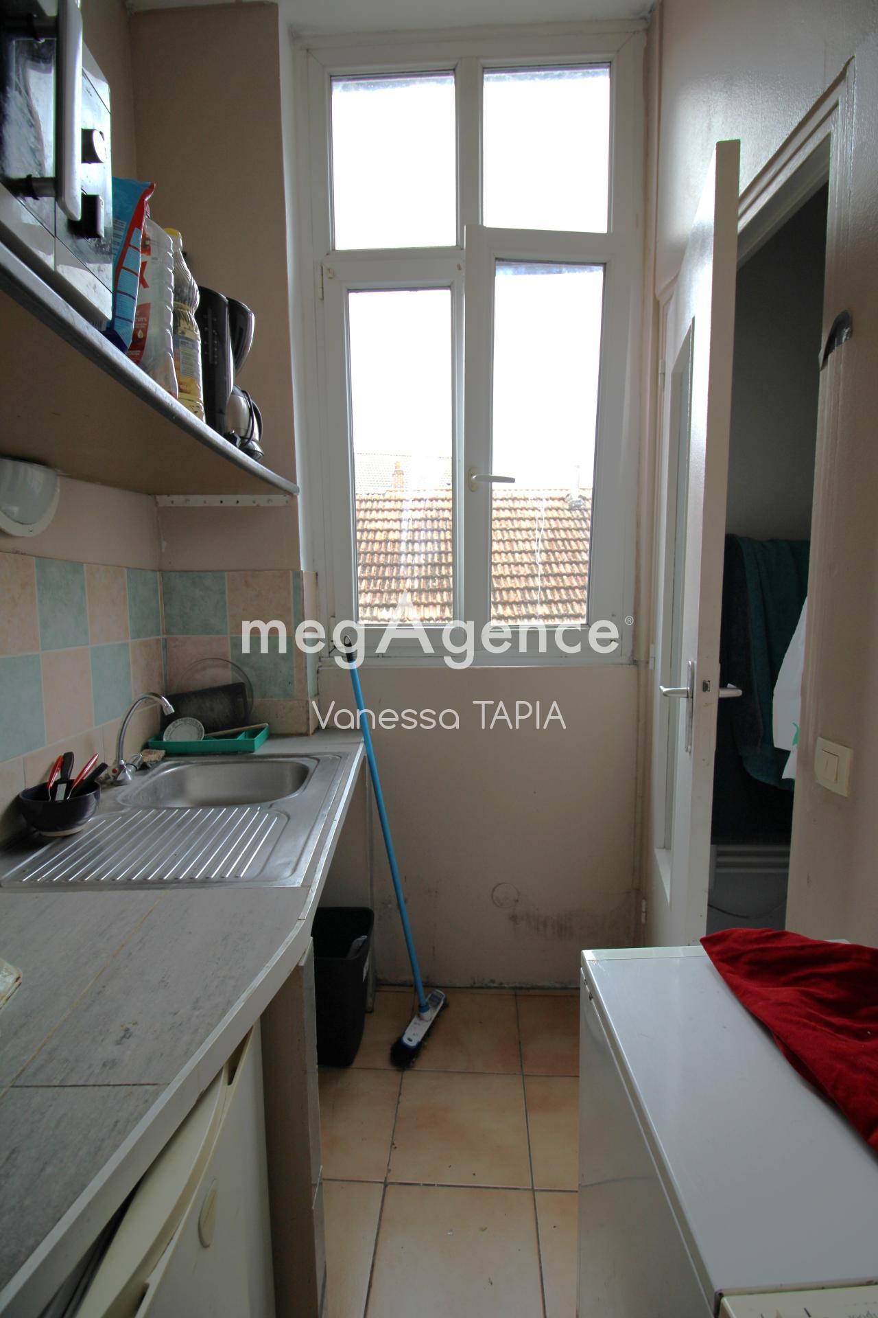 Miniature photo - 12 / 19