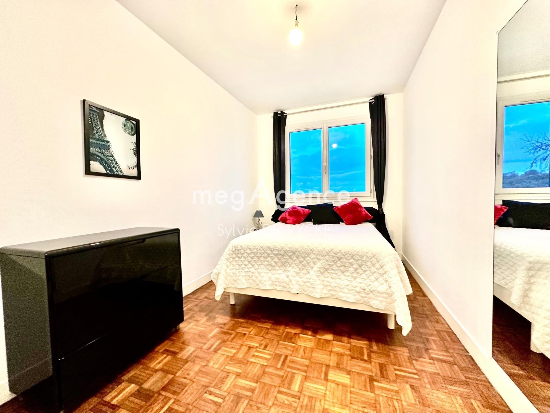 Miniature photo - 12 / 19