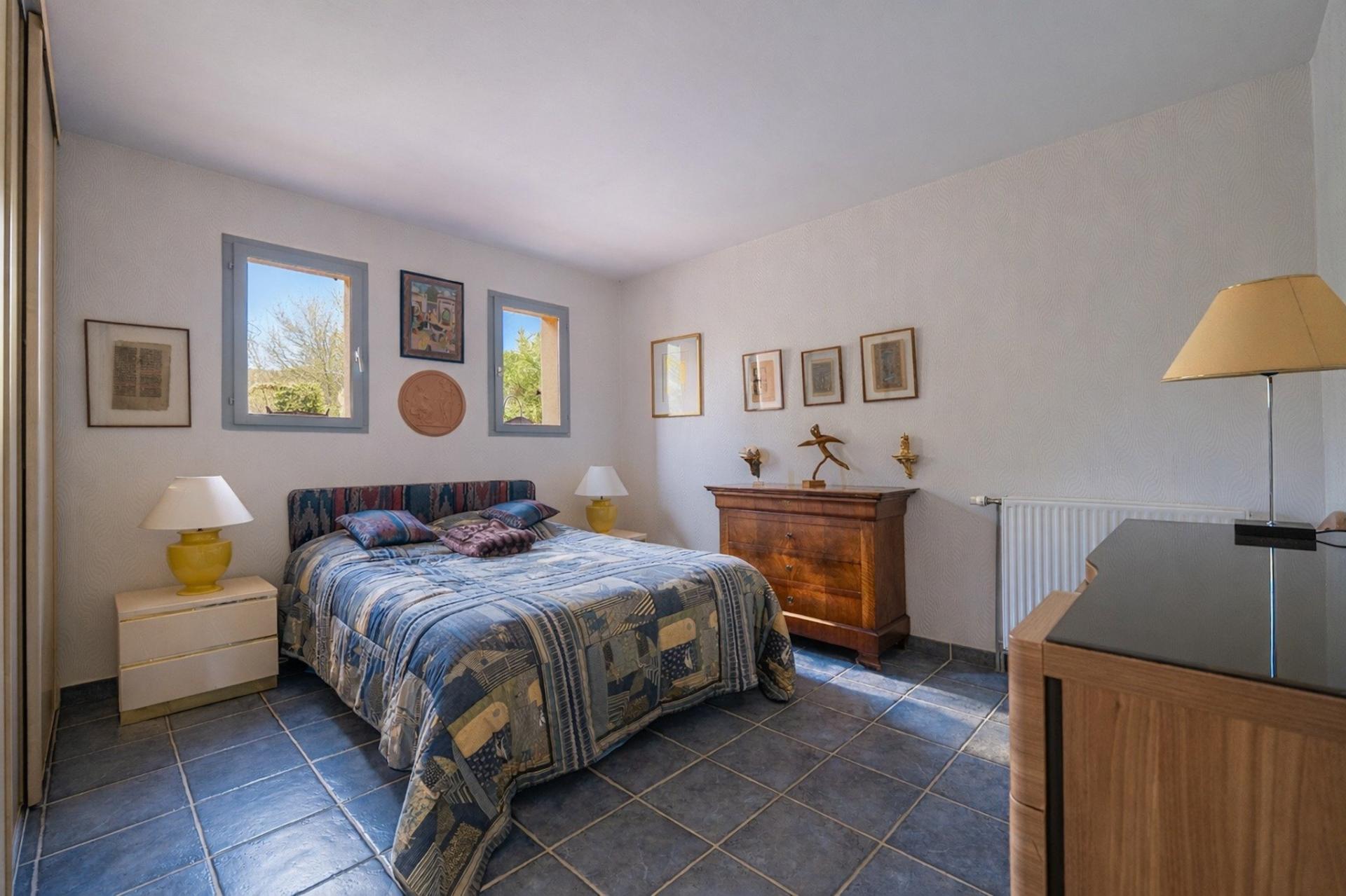 Miniature photo - 11 / 18