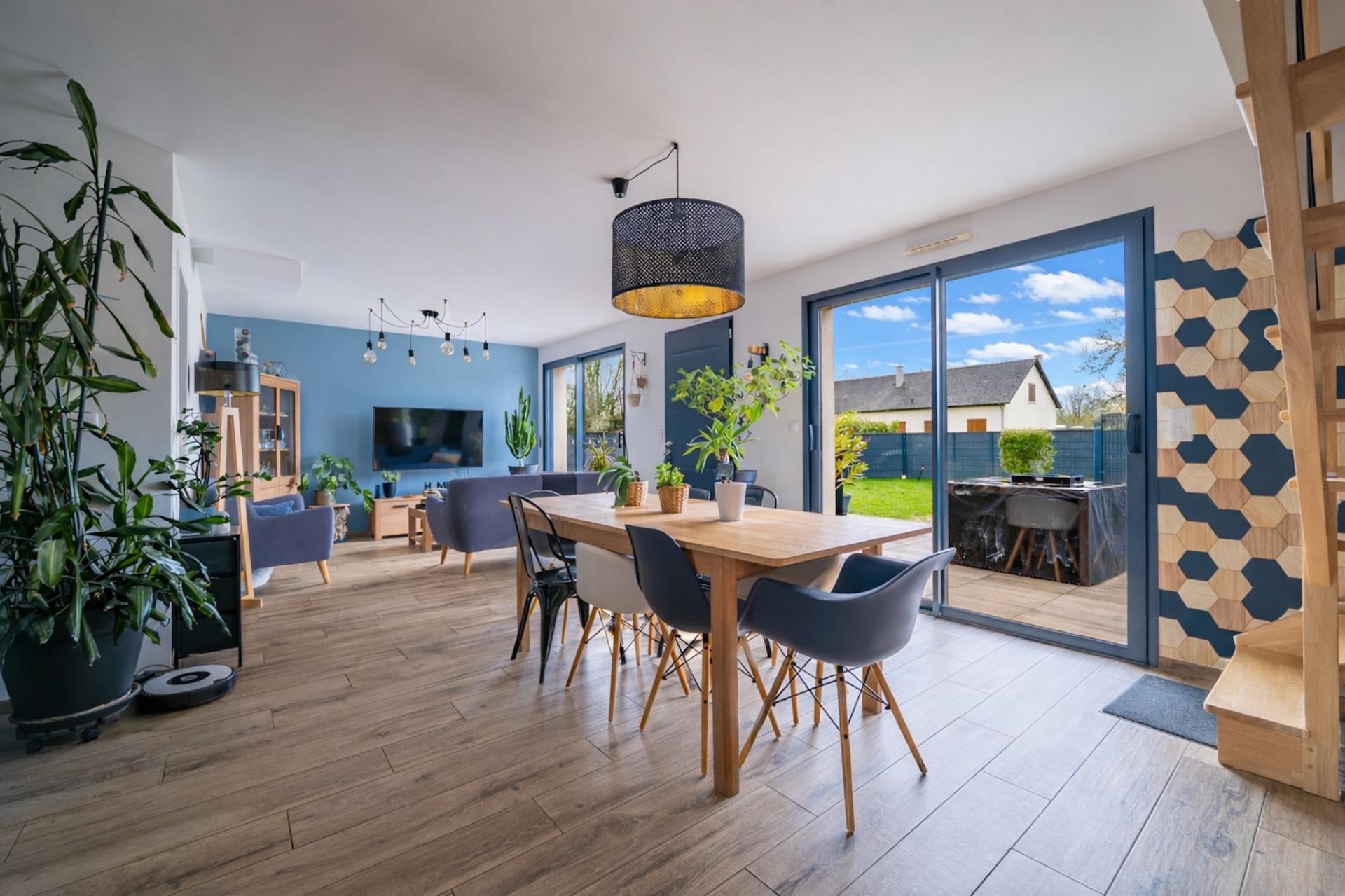 Miniature photo - 2 / 12