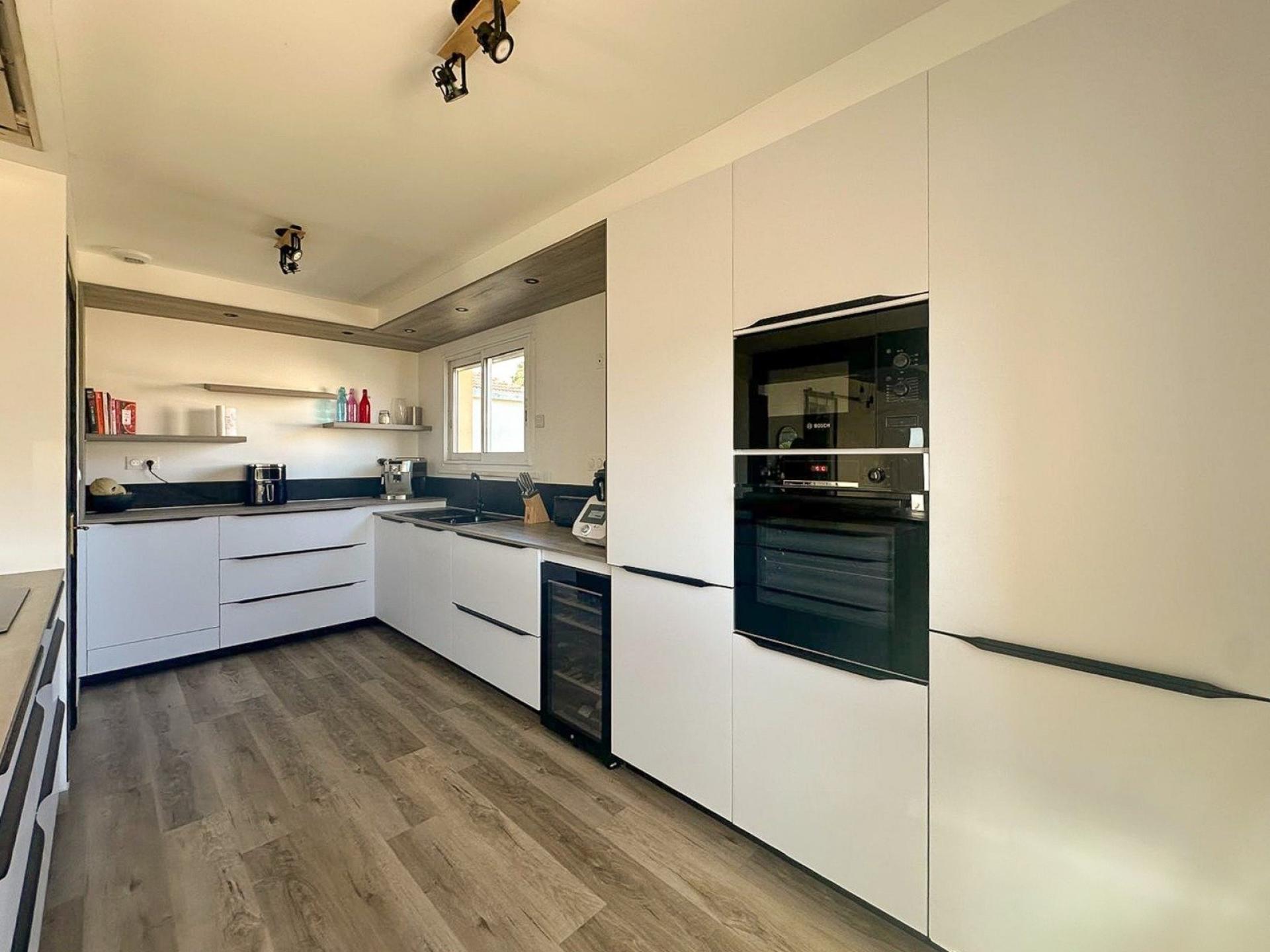 Miniature photo - 3 / 10