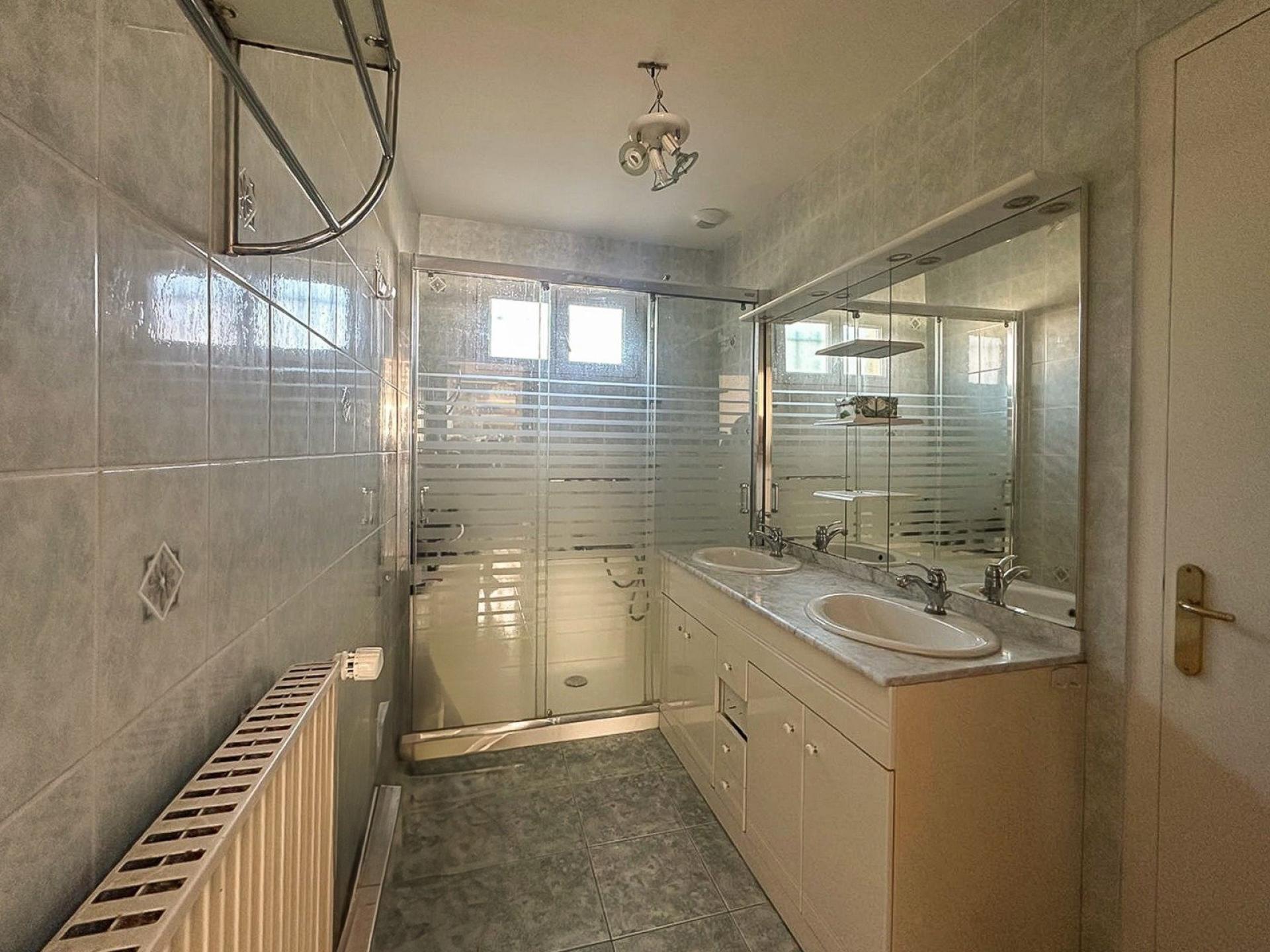 Miniature photo - 6 / 10