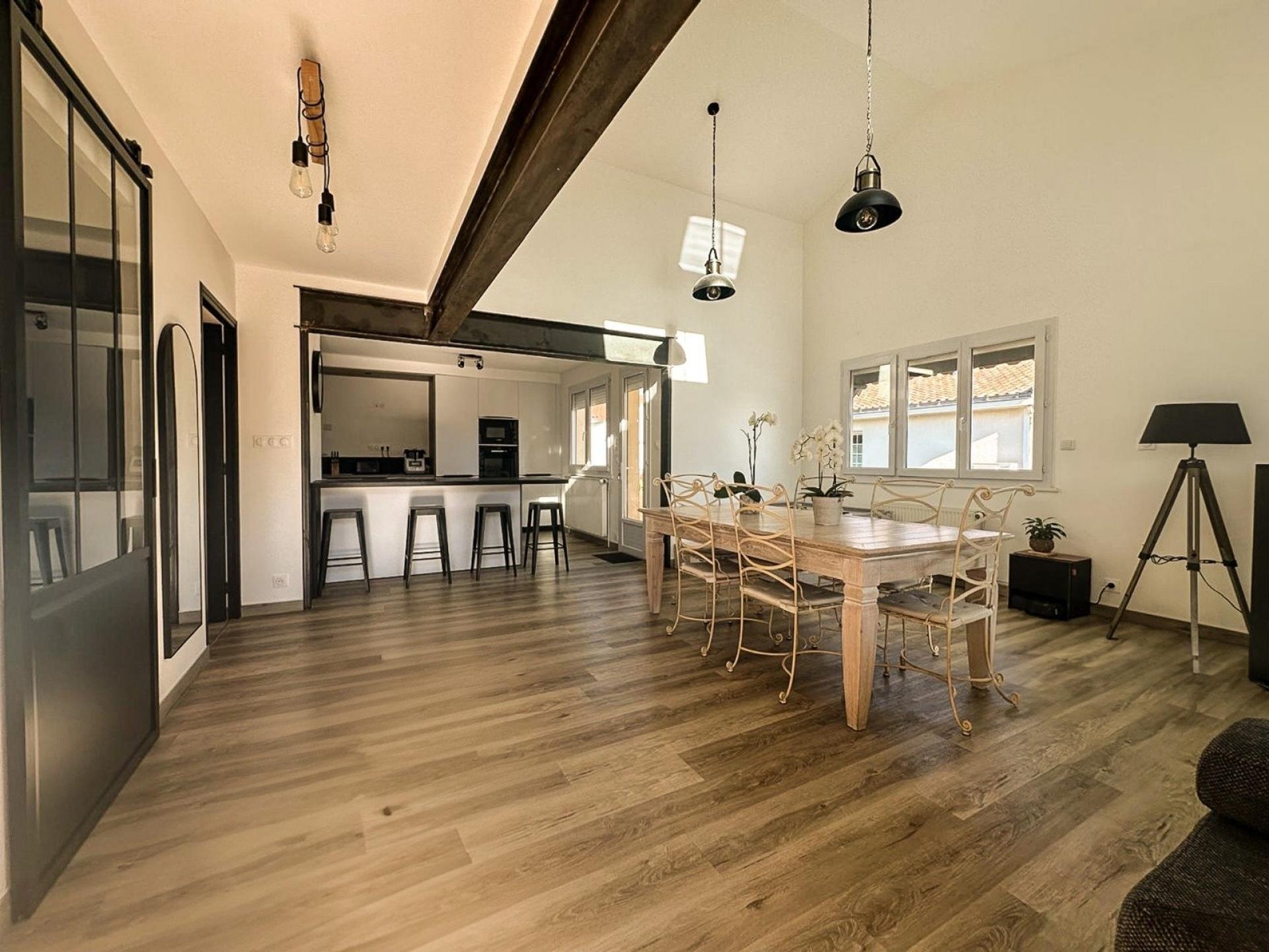 Miniature photo - 2 / 10